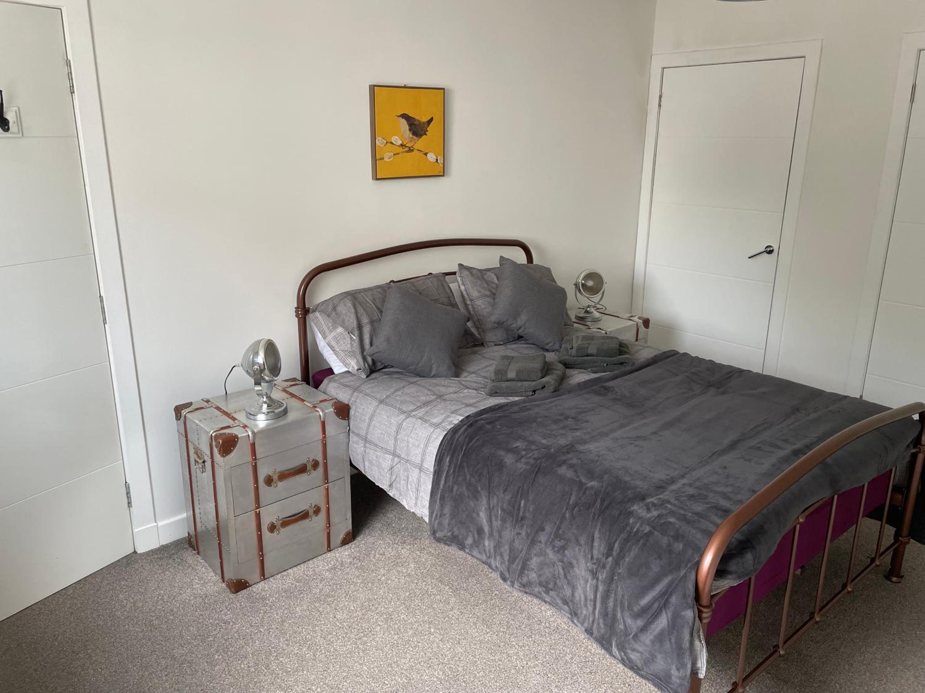 Three-Bedroom House photo 3
