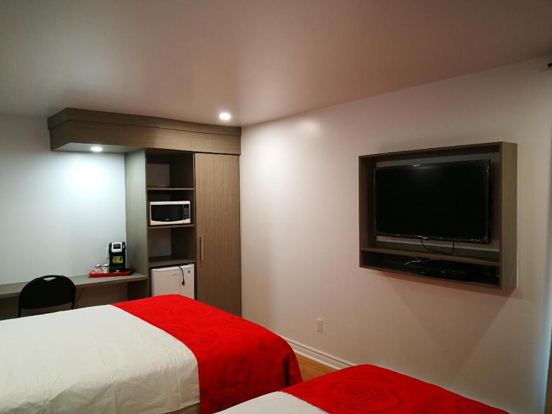 Standard Queen Room photo 3