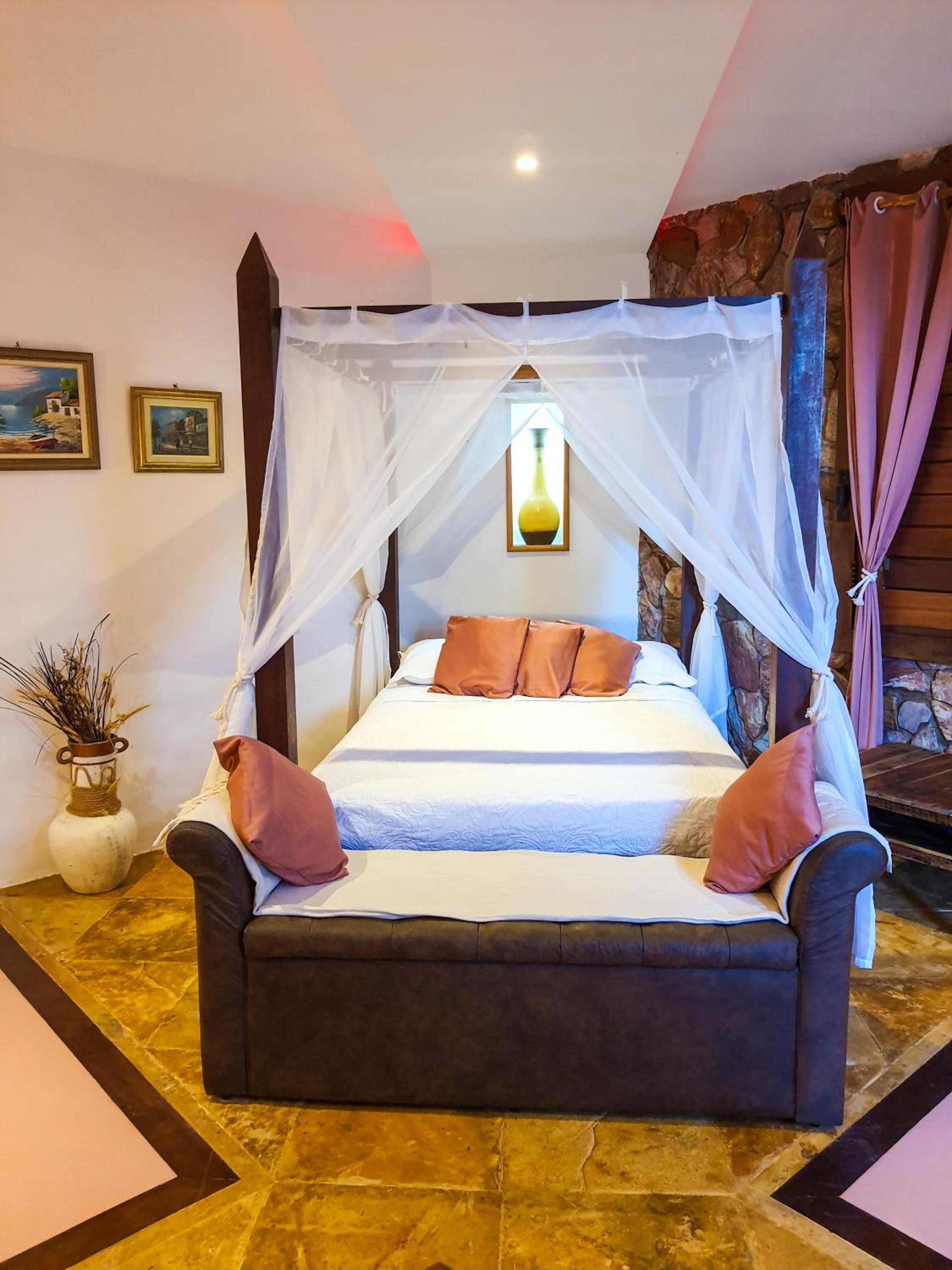Suite with Garden View
