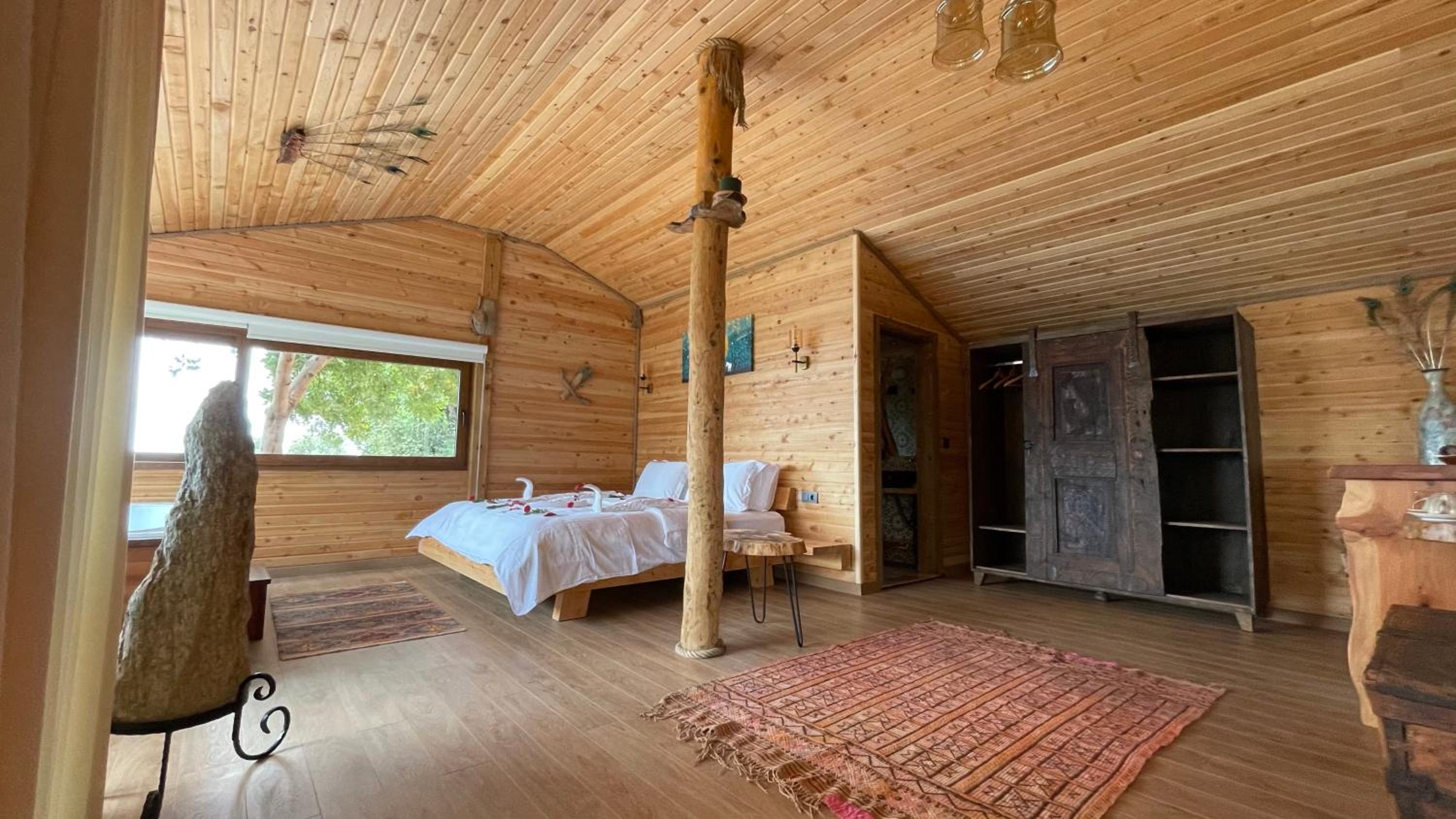 Deluxe Bungalow with Sea View - Photo 8