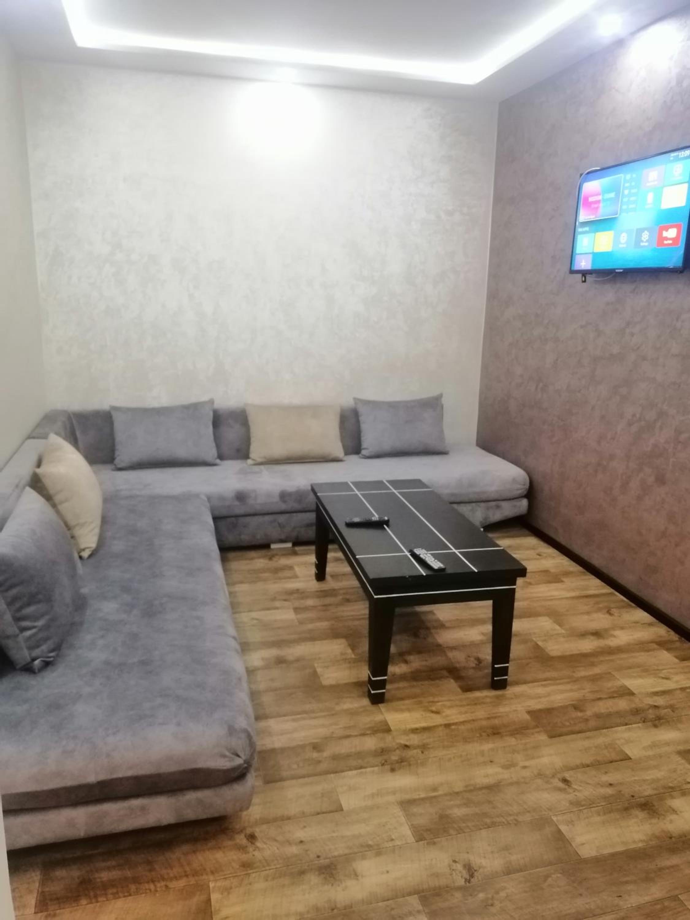 One-Bedroom Apartment - Photo 8