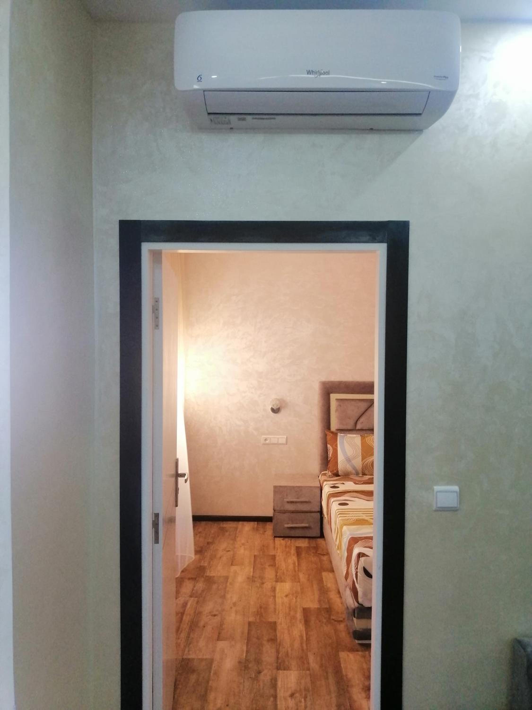 One-Bedroom Apartment - Photo 1