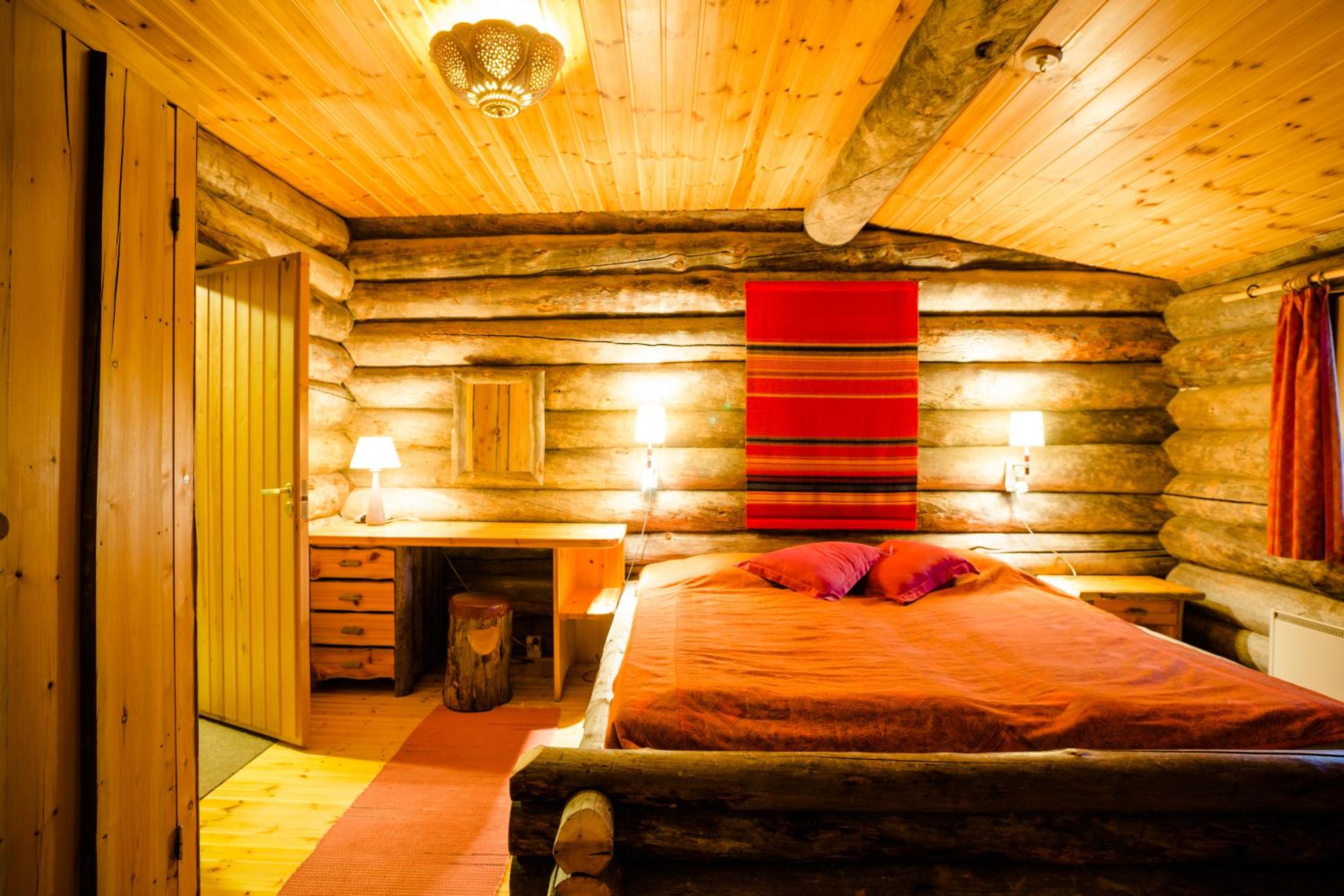 Large Chalet (East Village) - Photo 1