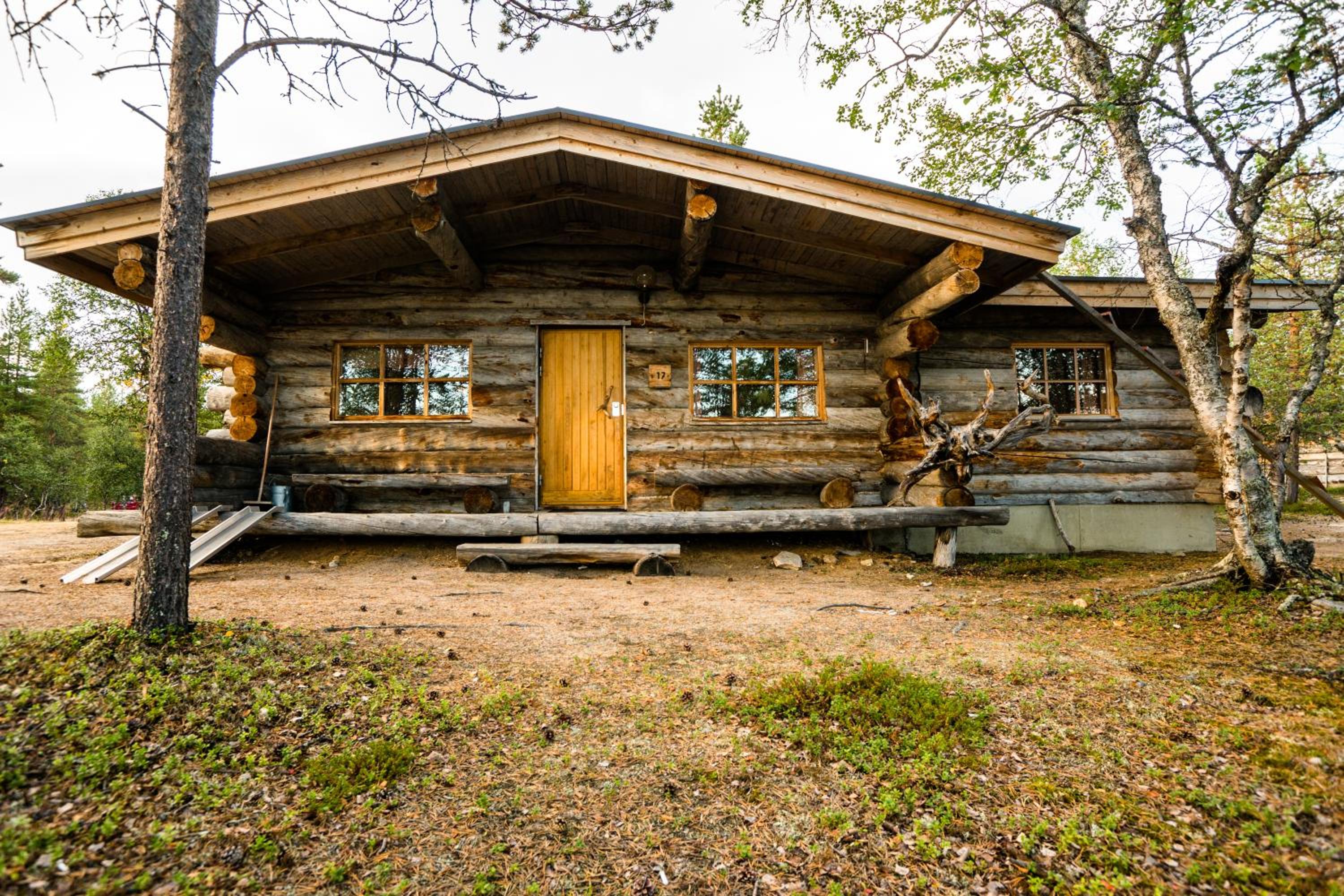 Large Chalet - 2 Adults (East Village) - Photo 4
