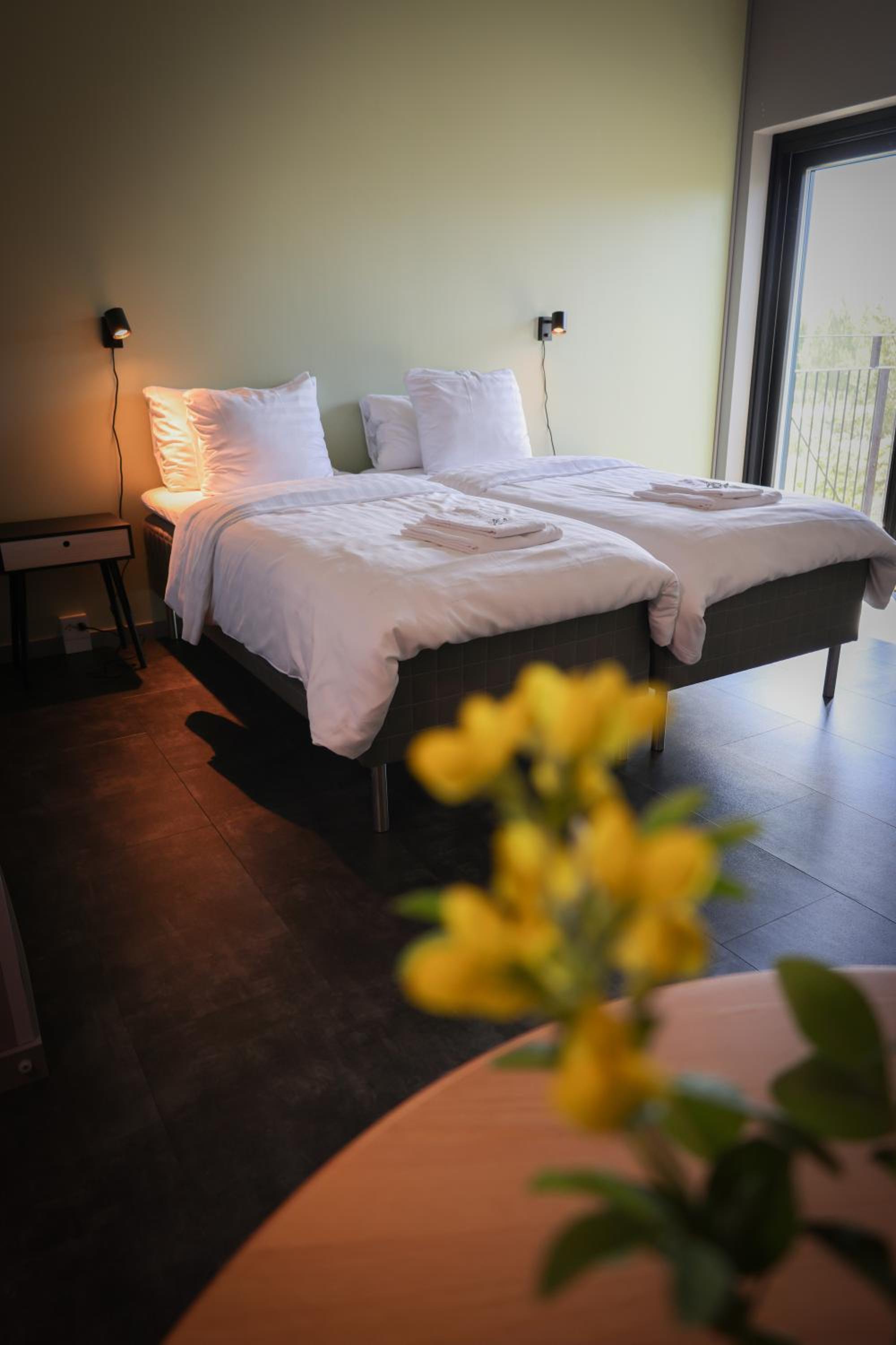 Standard Twin Room - Photo 19