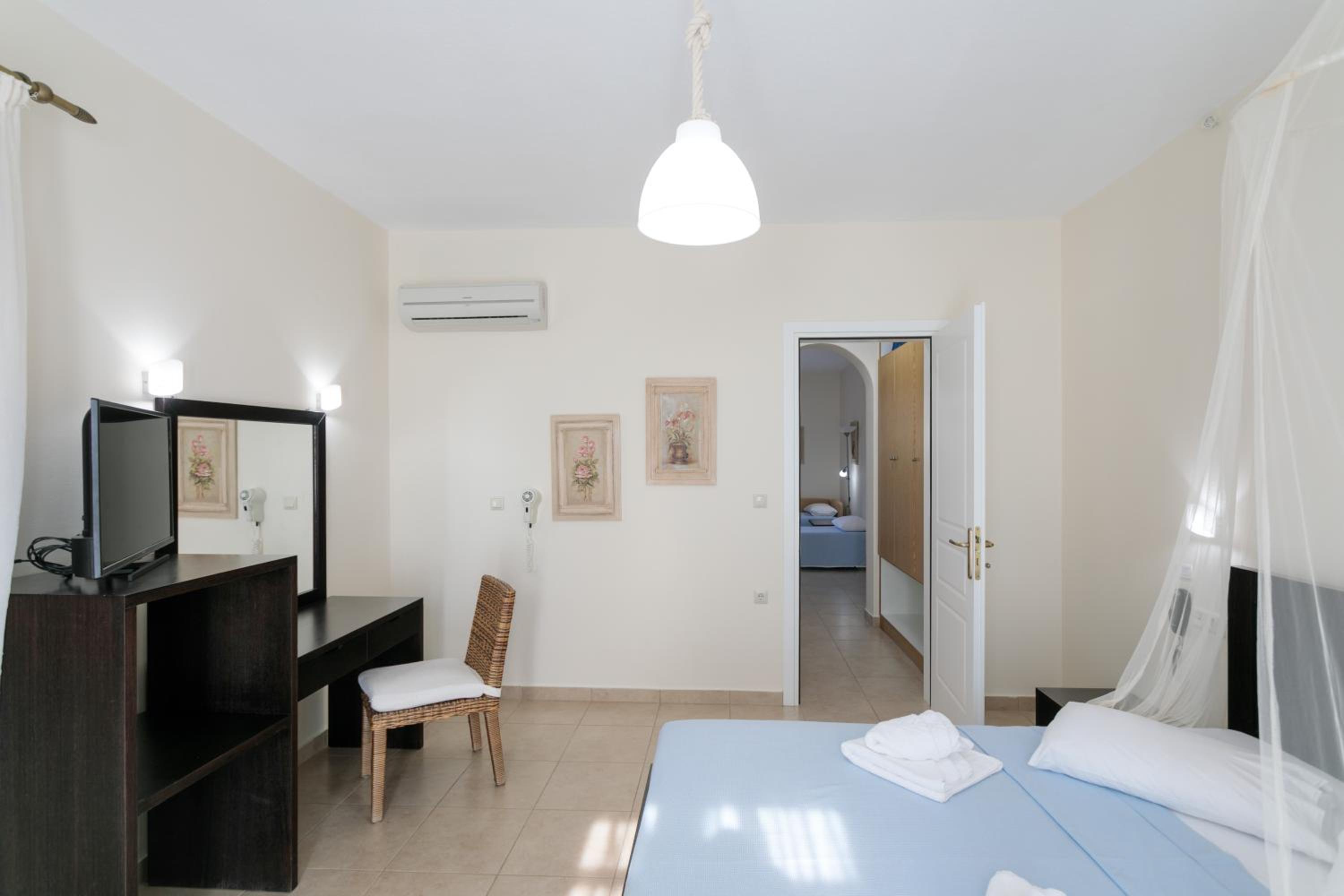 Deluxe Apartment with Sea View