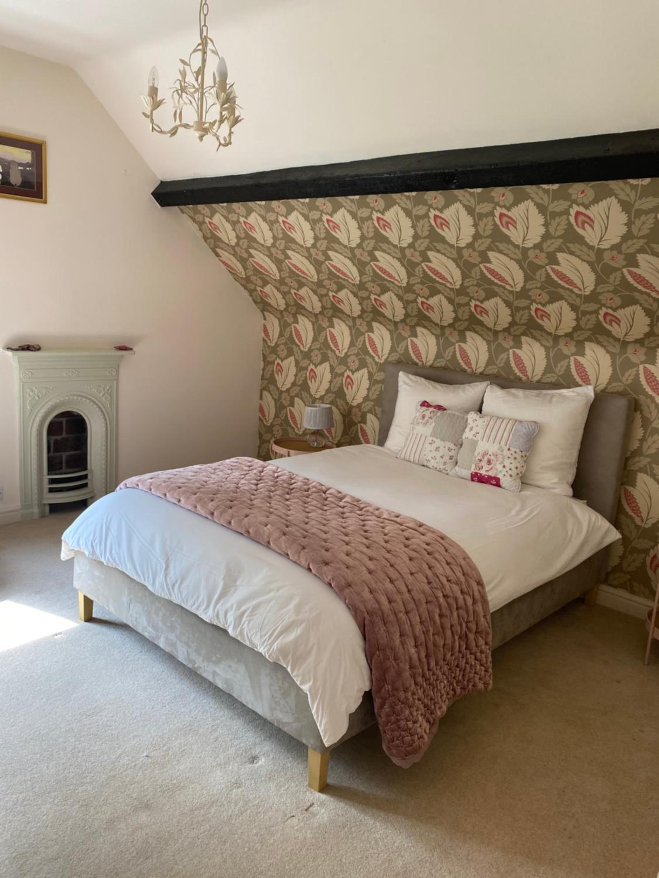 Double Room with Private Bathroom - Photo 1