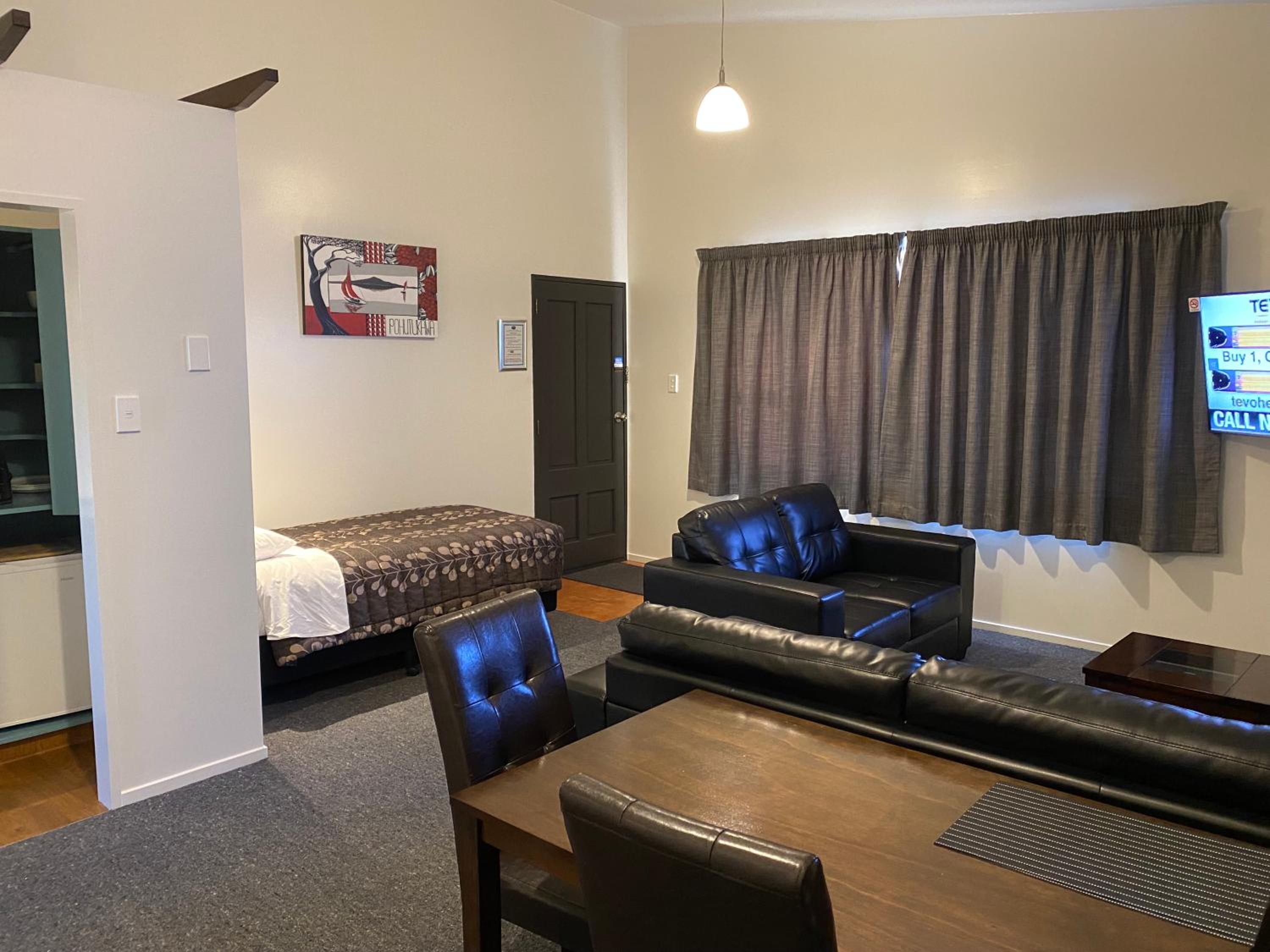 Superior One-Bedroom Apartment photo 2