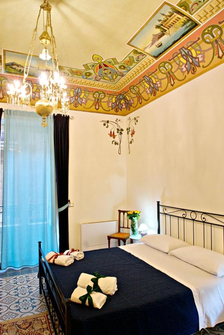 Deluxe King Room photo 1