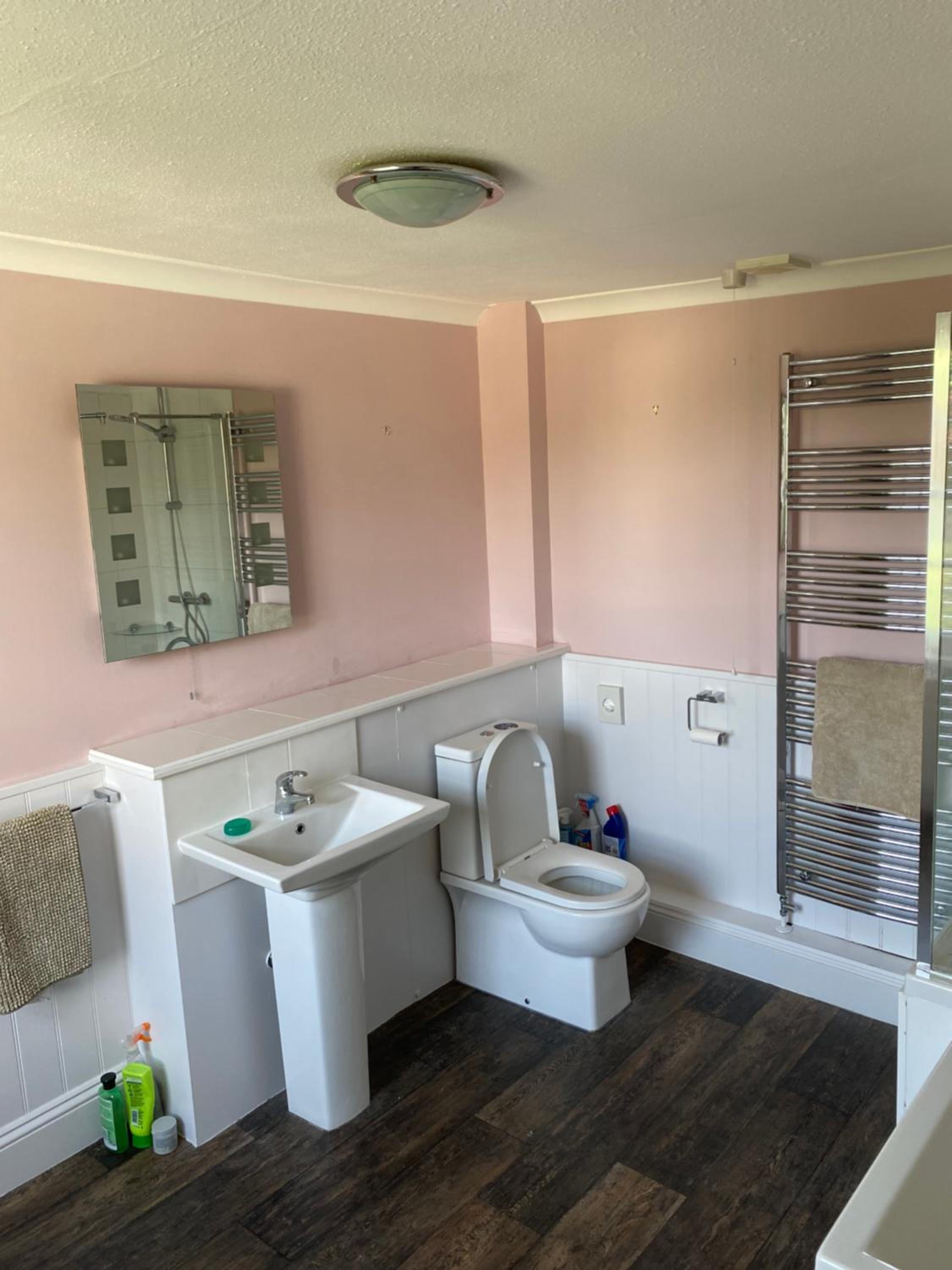 Double Room with Private Bathroom - Photo 6