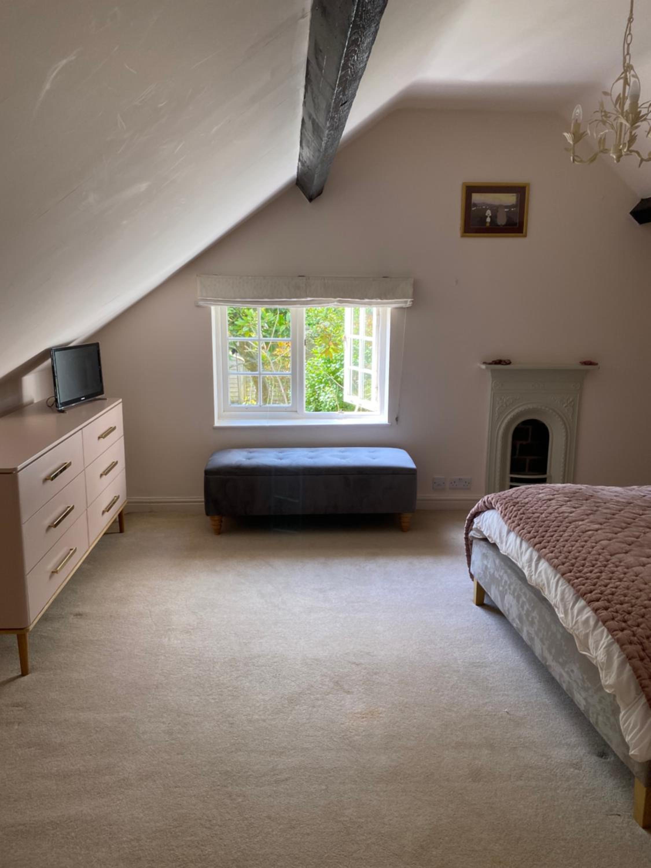 Double Room with Private Bathroom - Photo 9