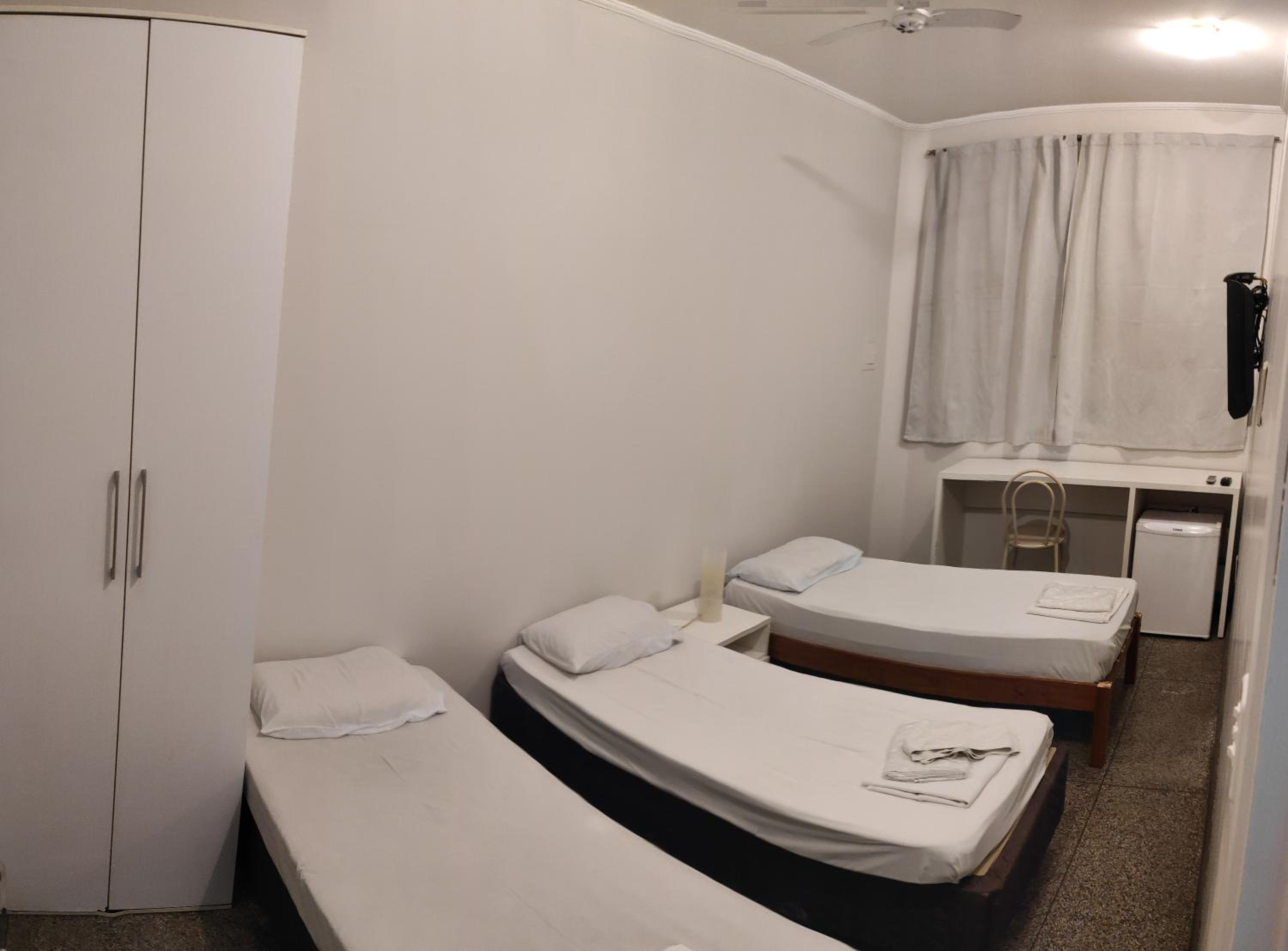 Triple Room with Private External Bathroom - Photo 4