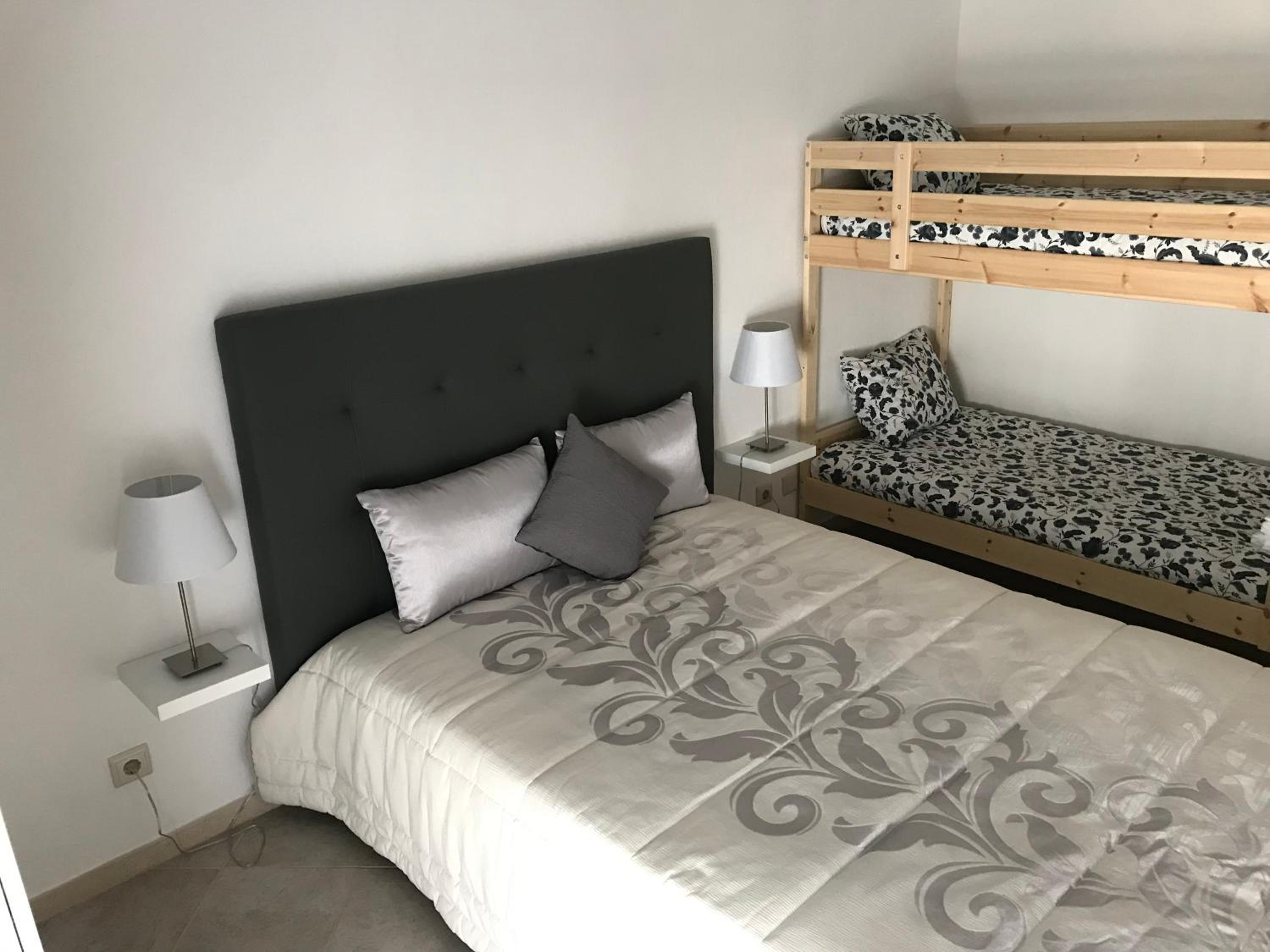 Two-Bedroom House - Photo 25