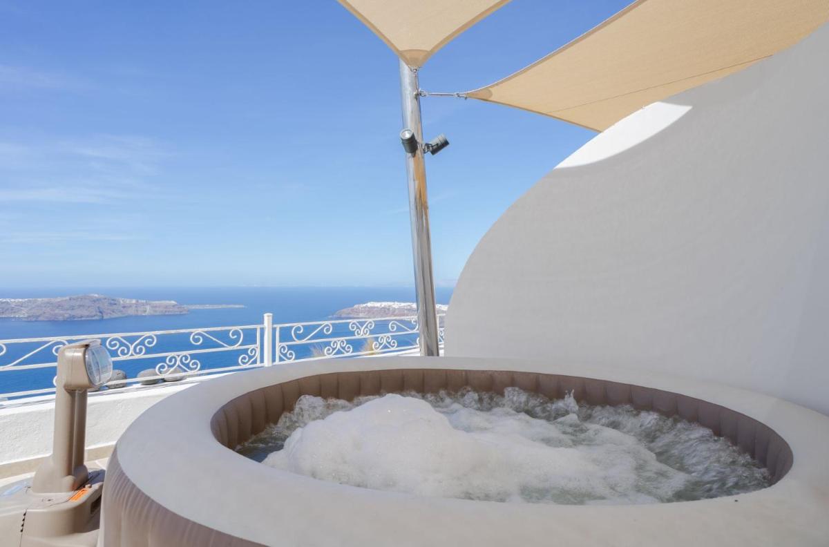 Junior Suite Outdoor Hot Tub Caldera View  photo 2