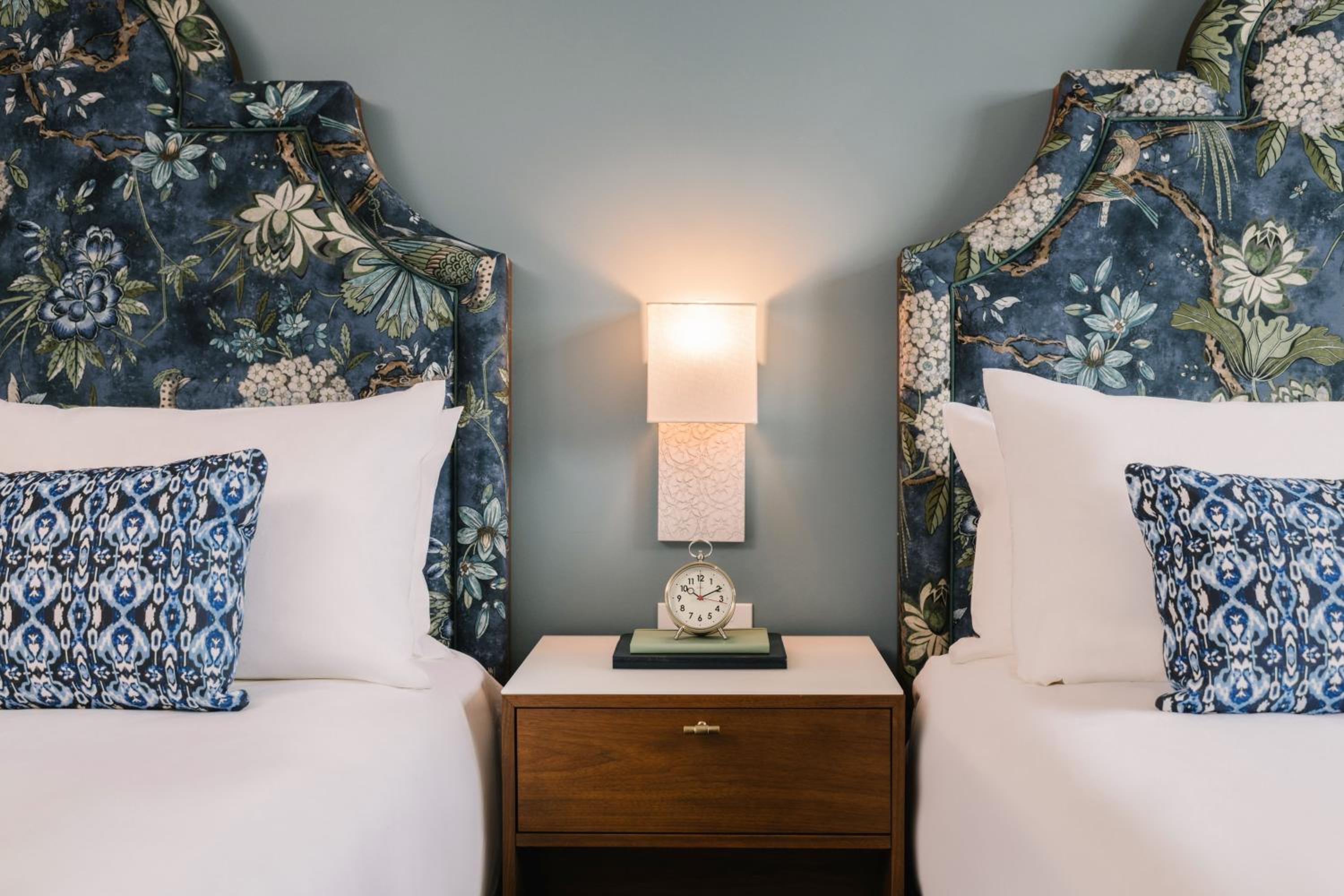 Deluxe Queen Room with Two Queen Beds - Photo 2