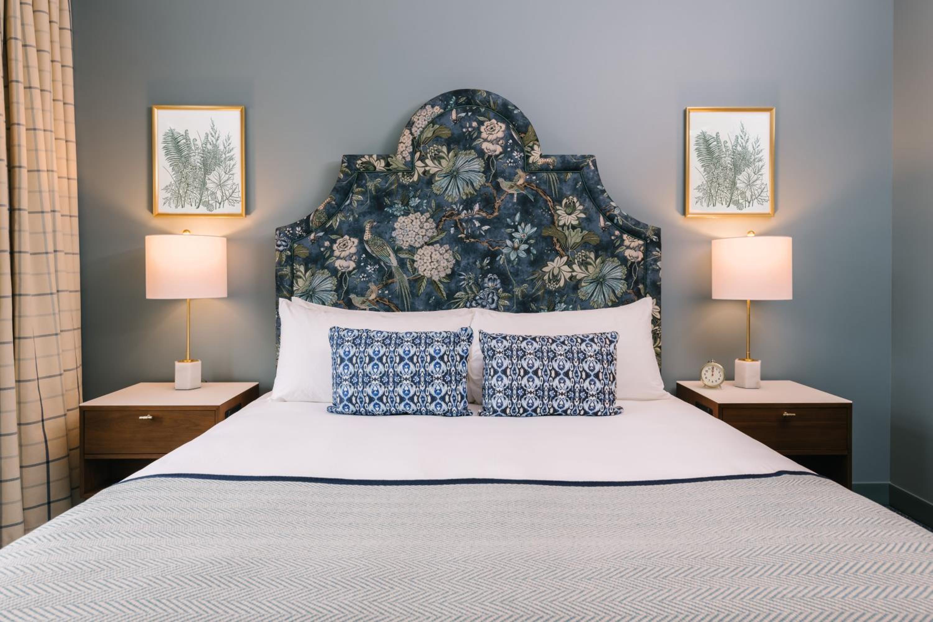 Premier King Room - Photo 2