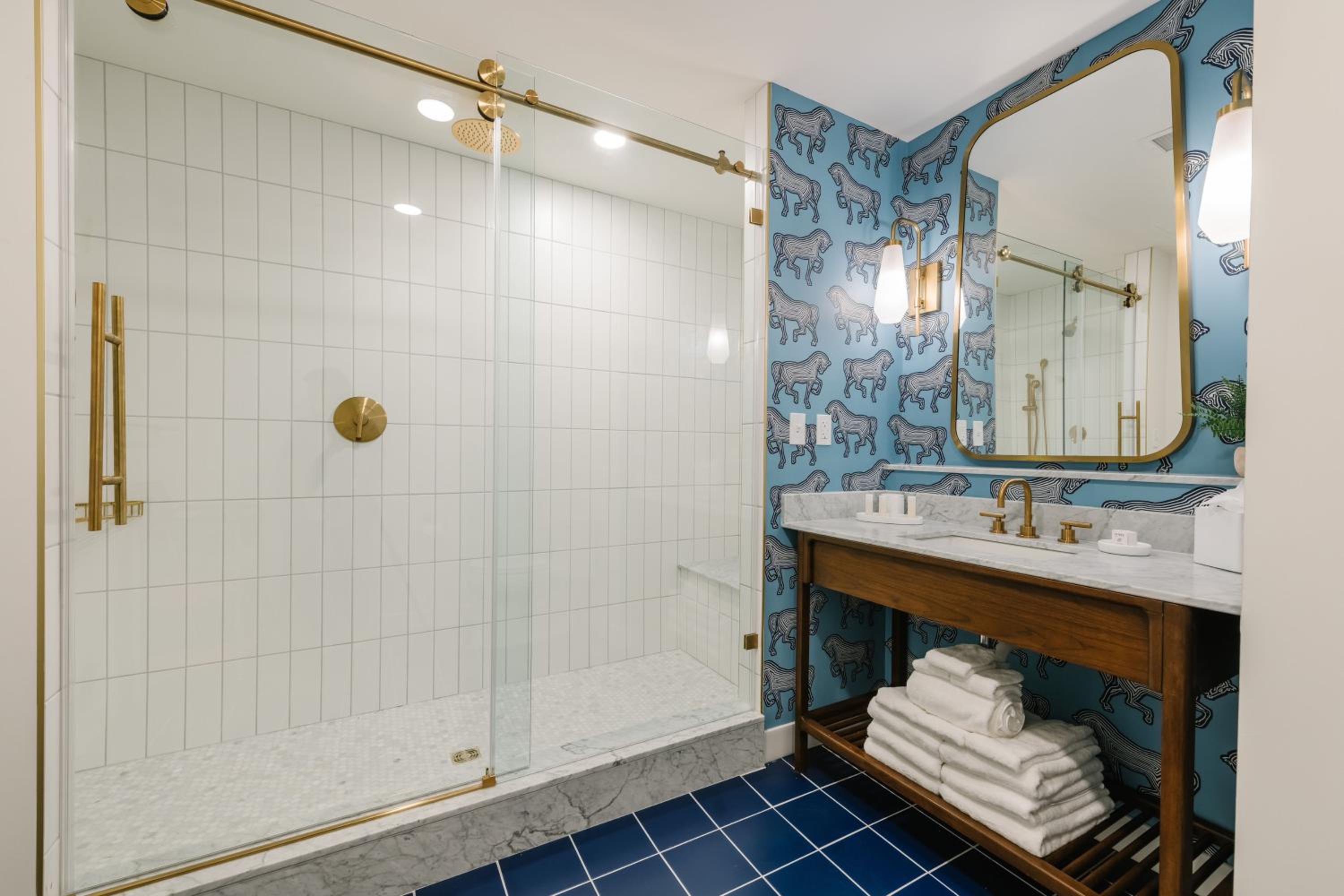 Corner Suite
