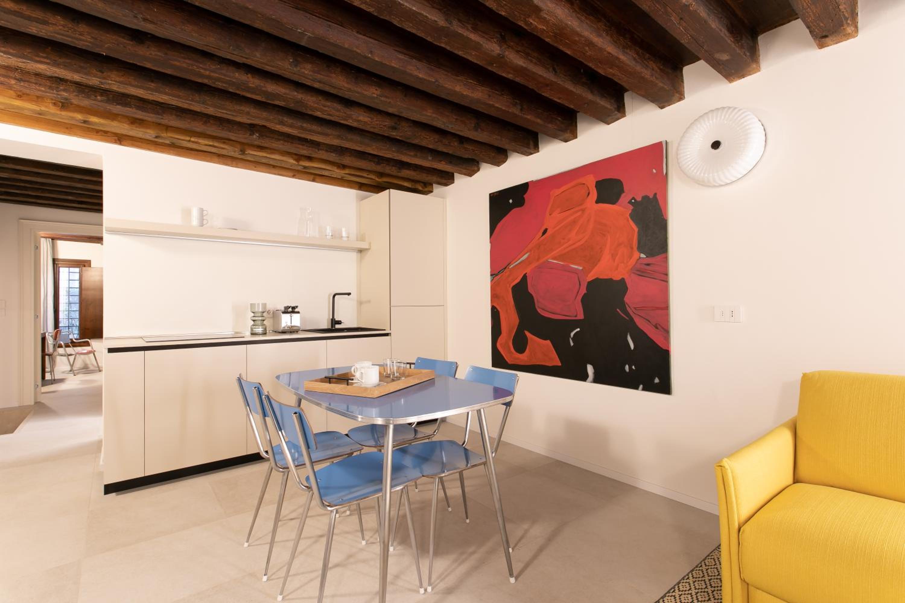 One-Bedroom Apartment - Ground Floor photo 3
