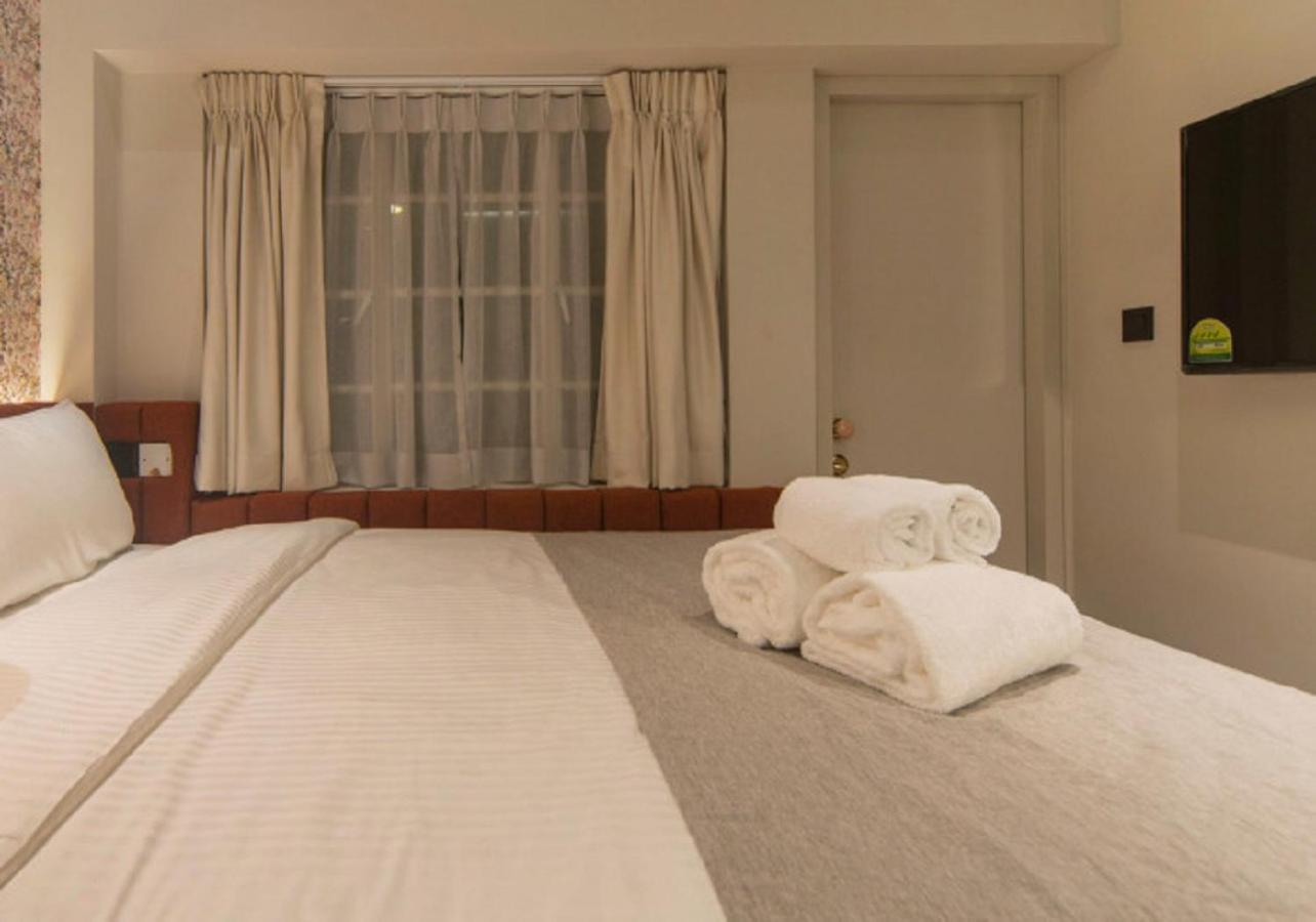 Deluxe Balcony Room photo 2