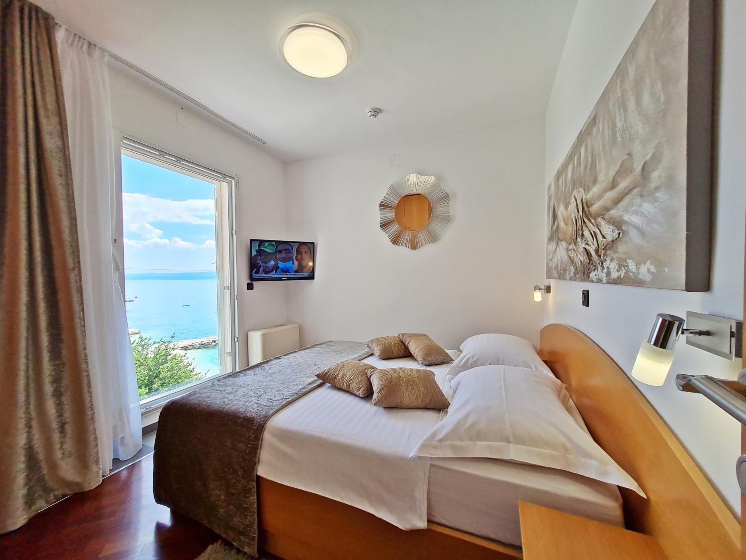 Comfort Suite with Sea View - Photo 7