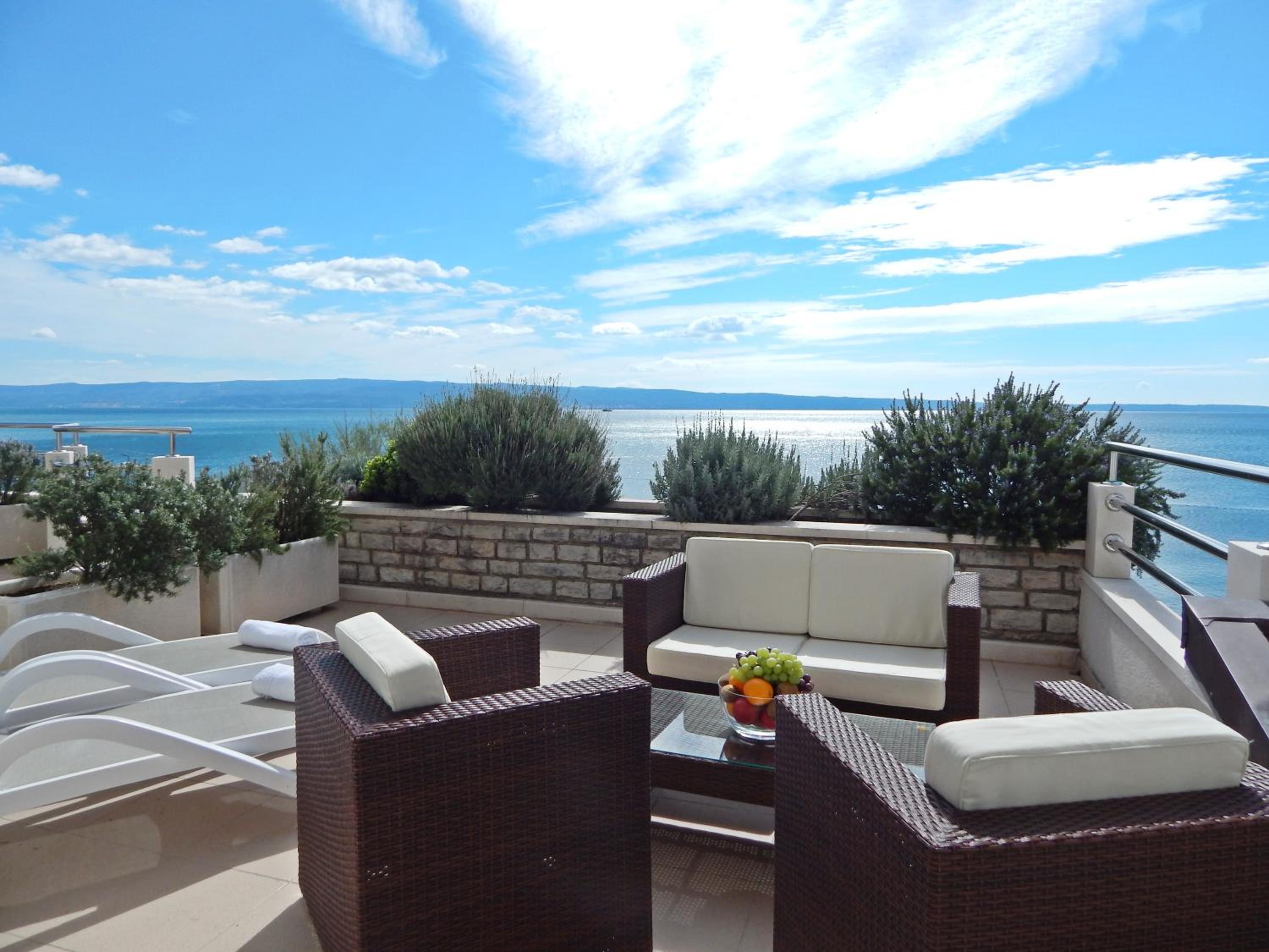 Comfort Double Room with Terrace and Sea View - Photo 9