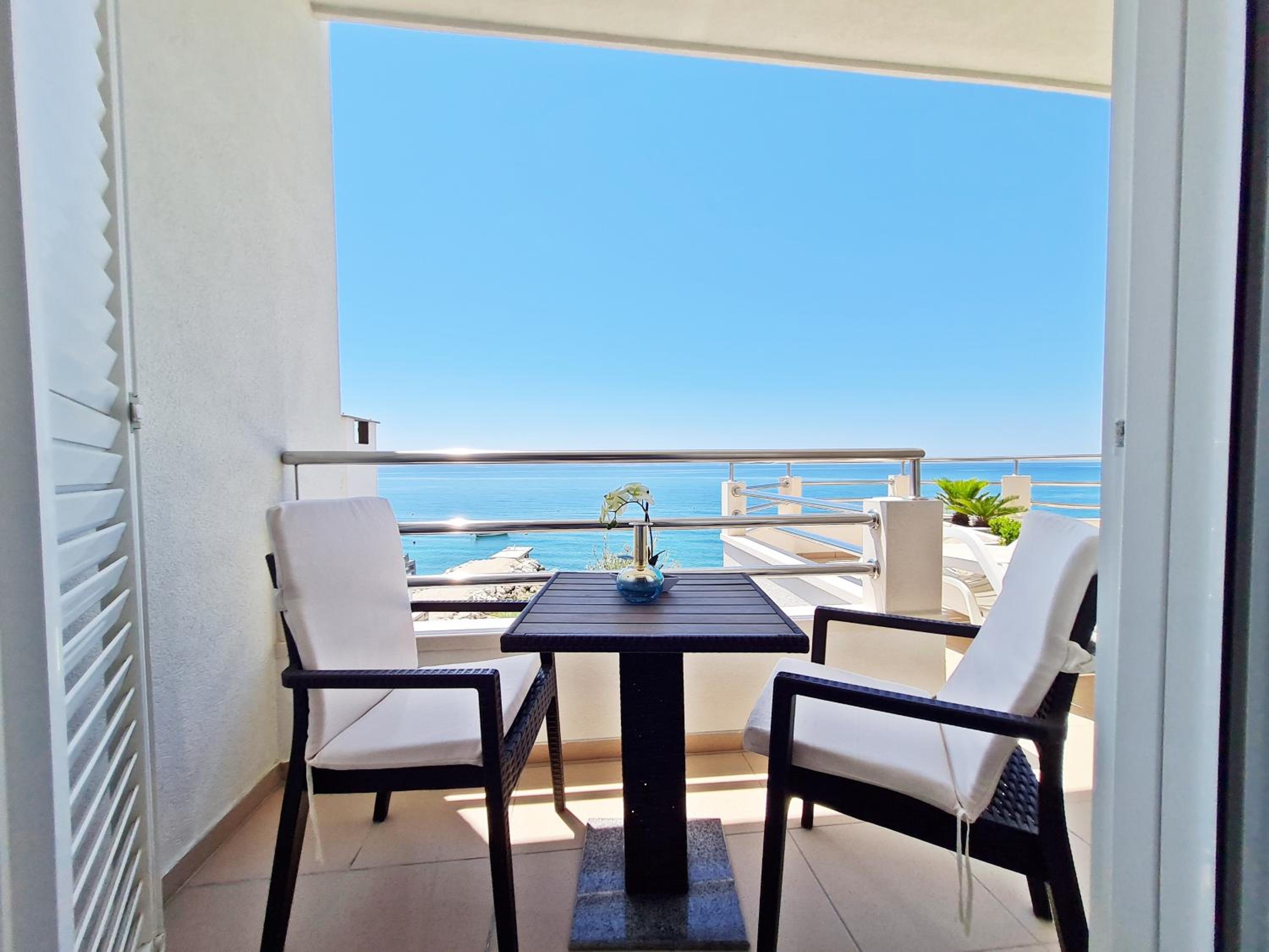 Comfort Double Room with Terrace and Sea View - Photo 7