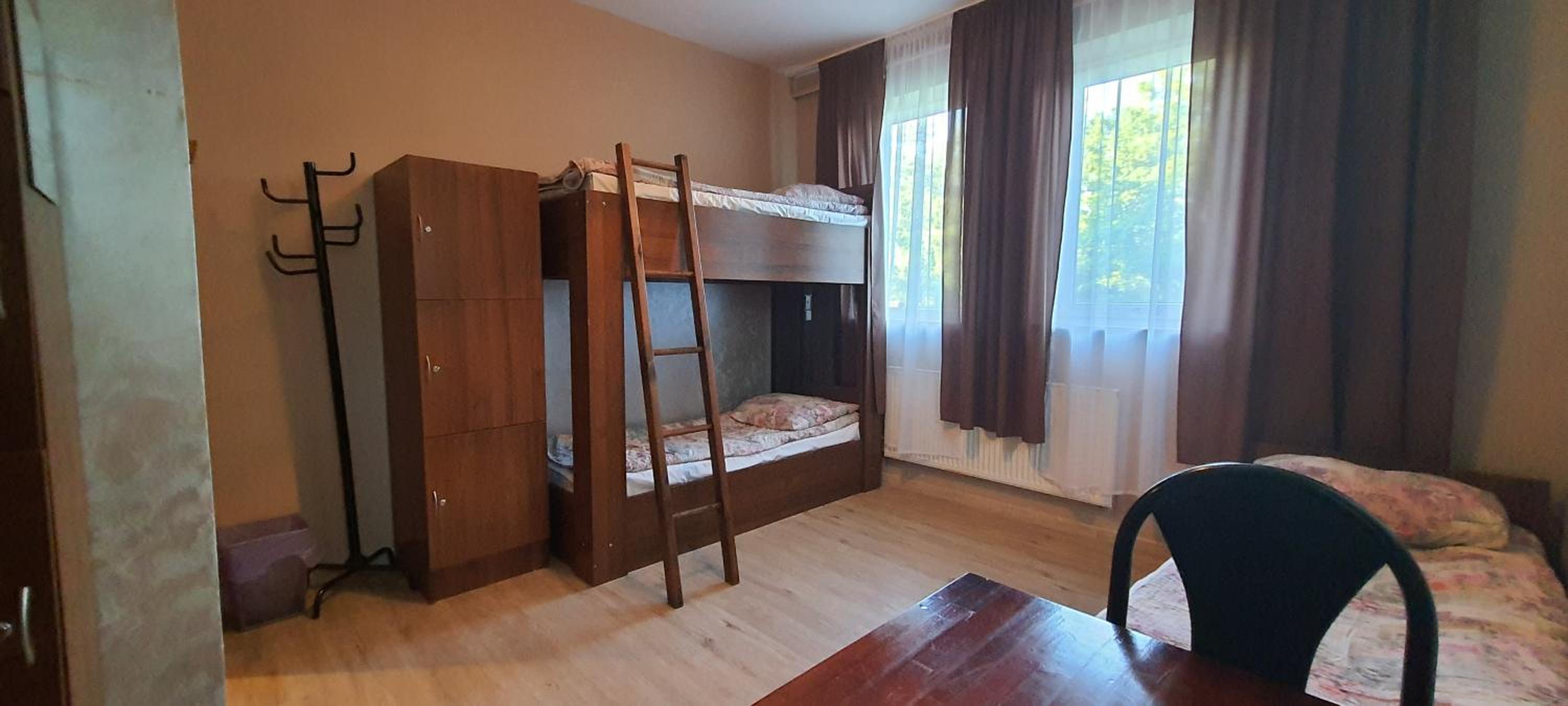 Quintuple Room with Shared Bathroom photo 3