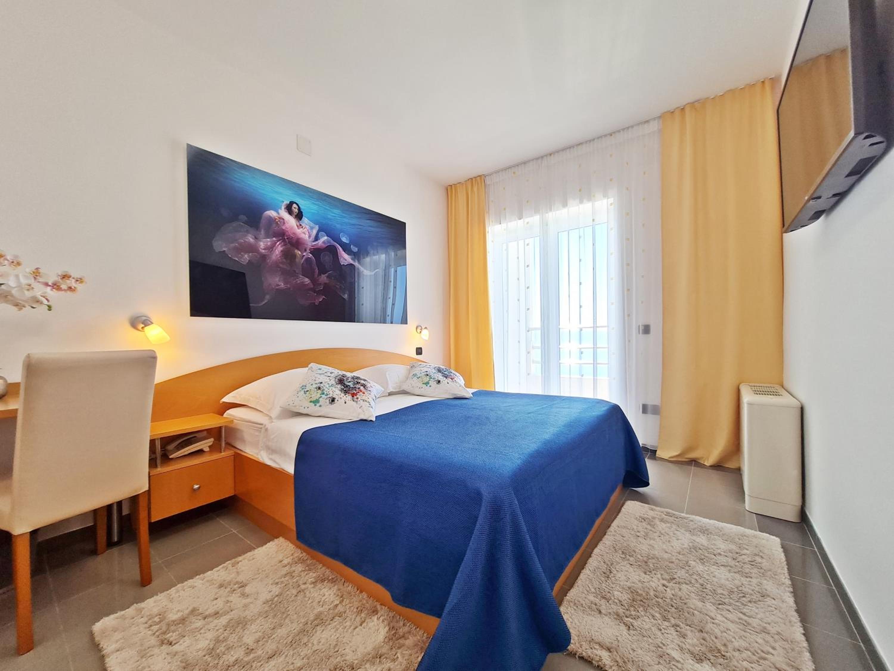 Double Room with Sea View and Balcony - Photo 14