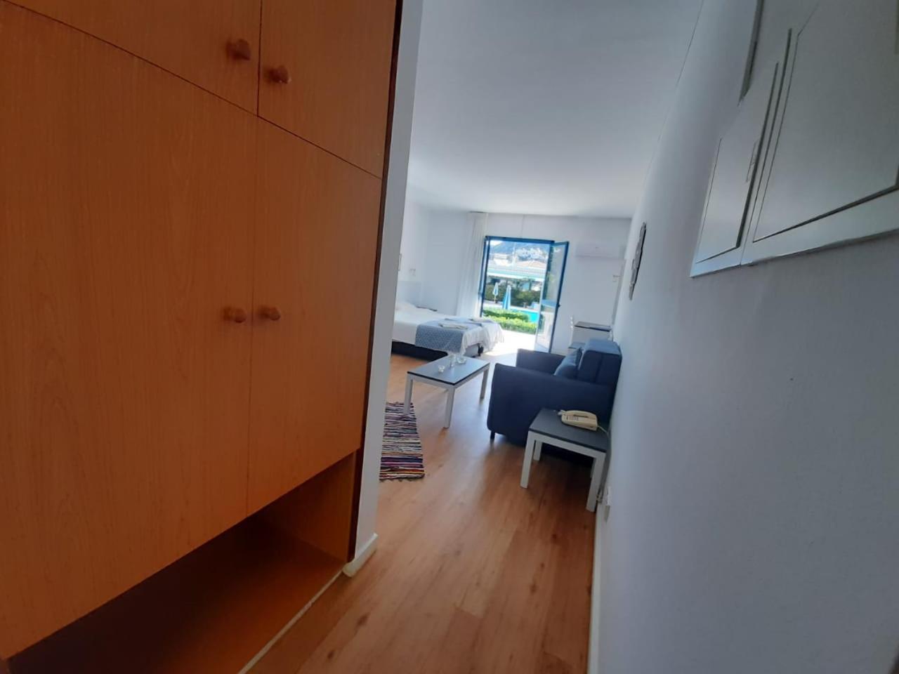 Studio (1 Adult)