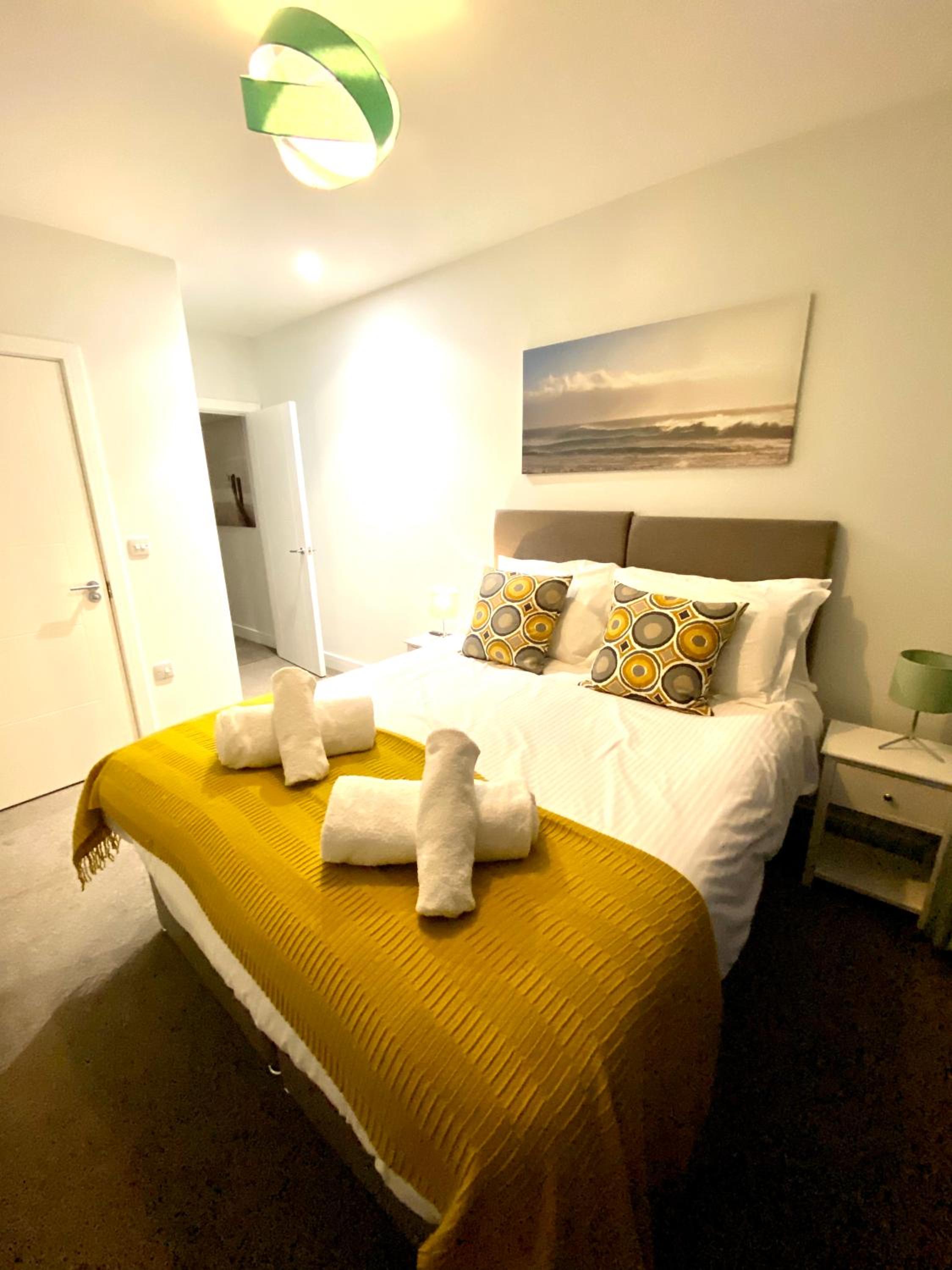 Three-Bedroom Apartment photo 2