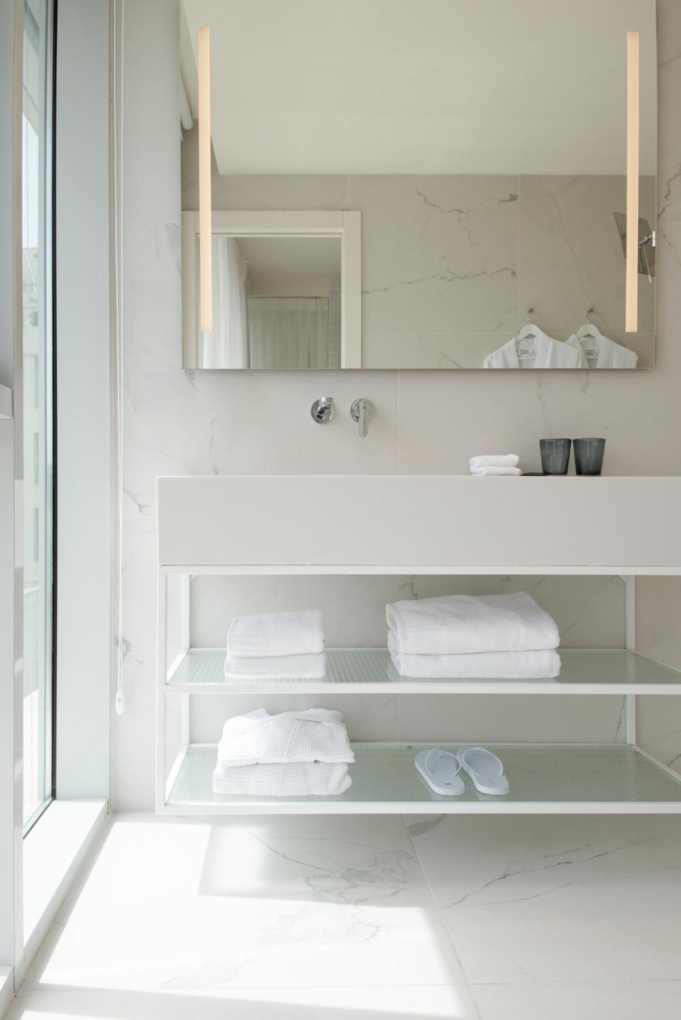 Superior Double Room - Photo 2