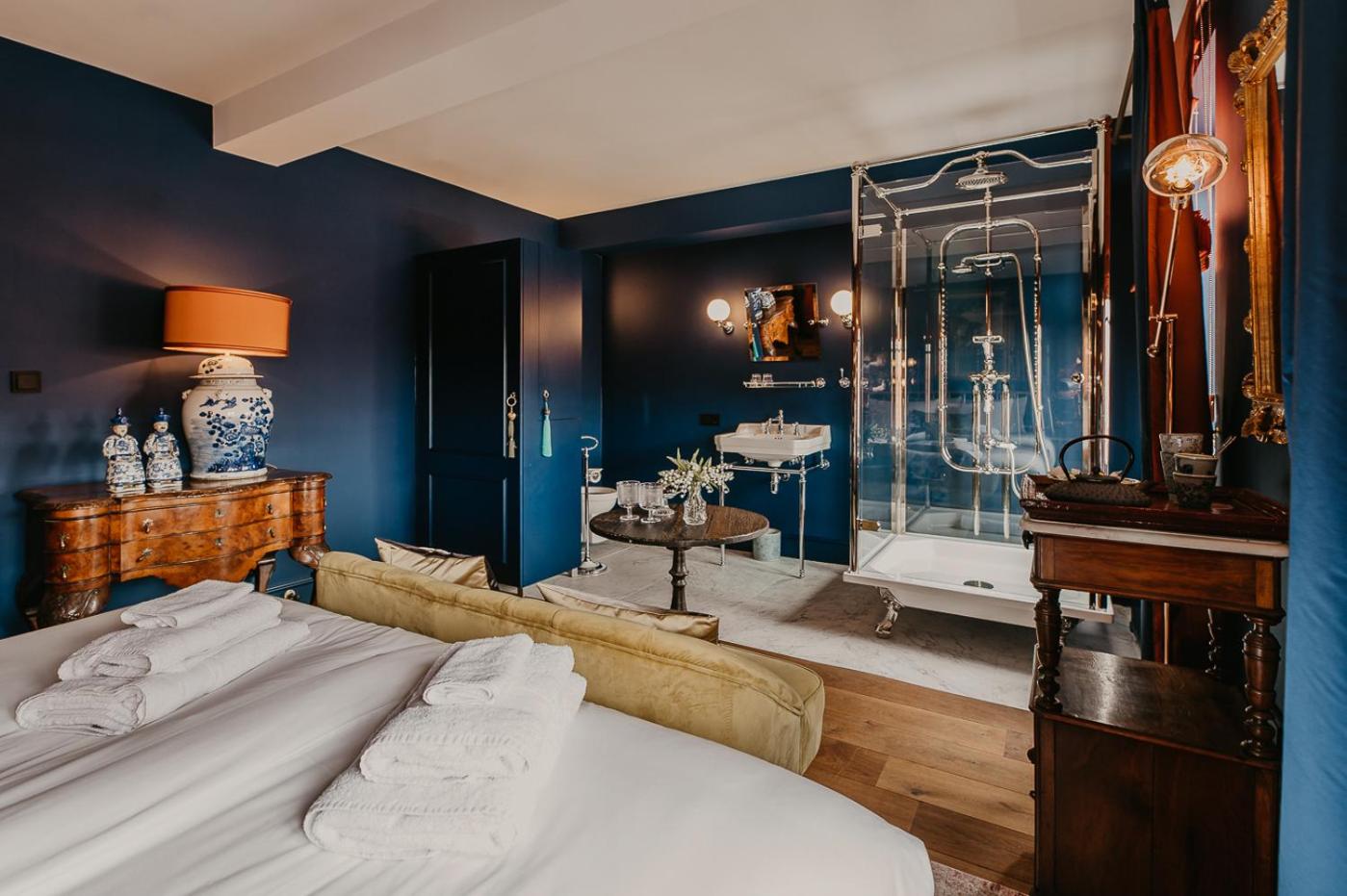 Large Double Room - Photo 2
