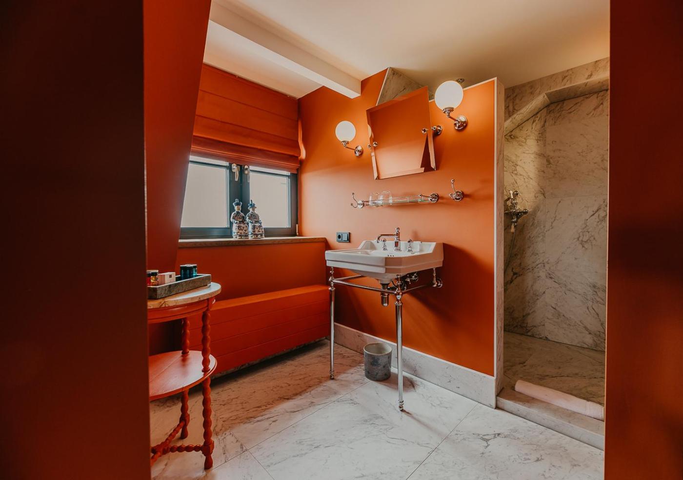 Deluxe Suite - Photo 5
