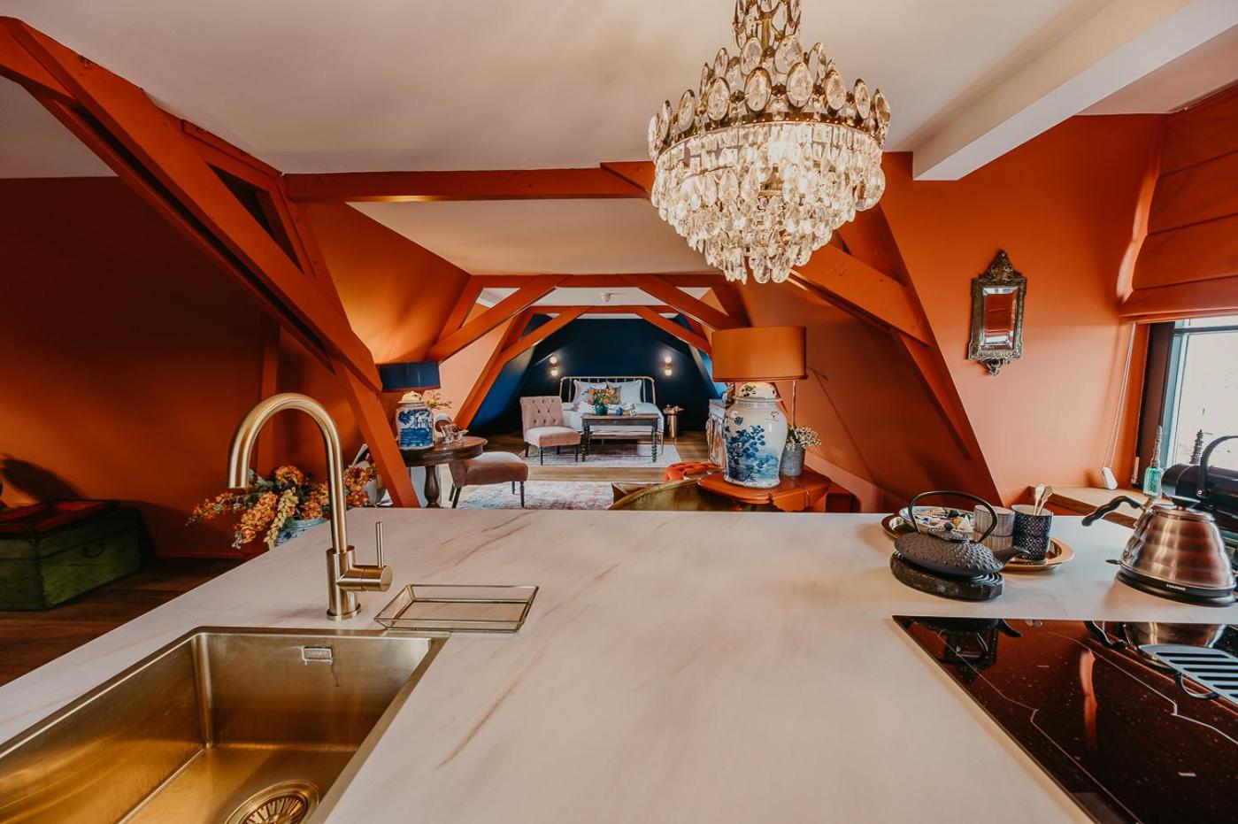 Deluxe Suite - Photo 2