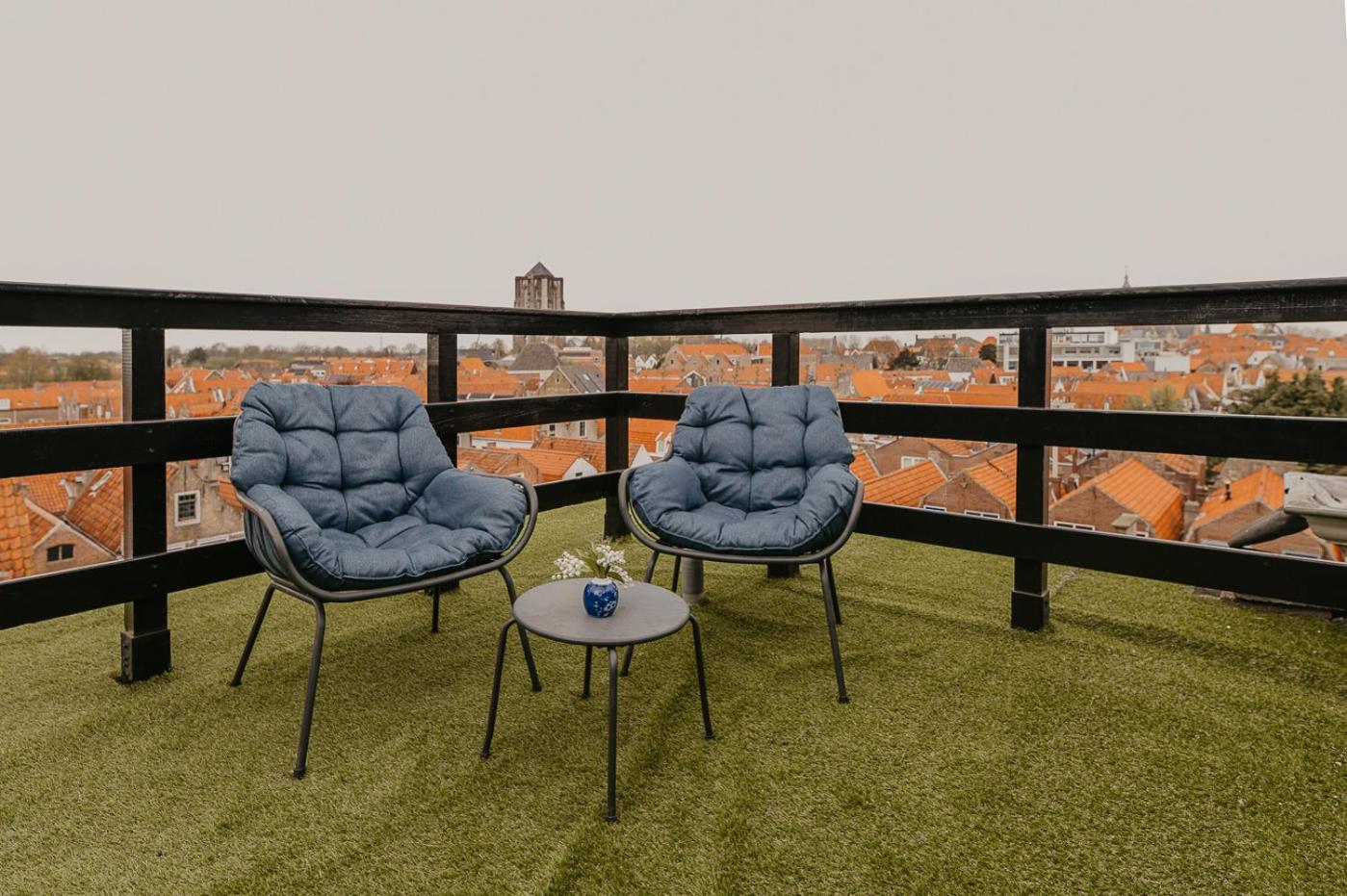 Deluxe Suite - Photo 10