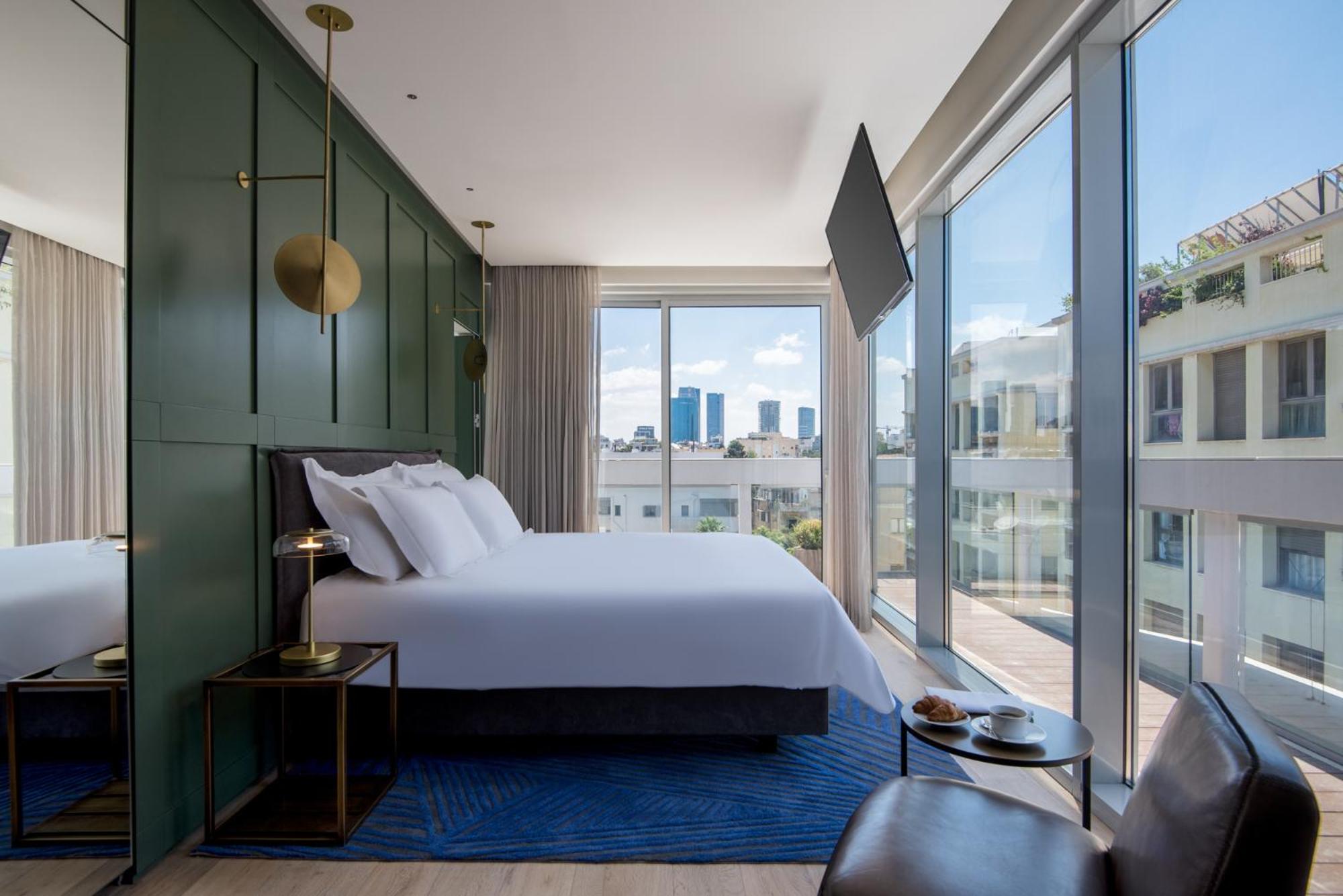 Rooftop Double Suite photo 3