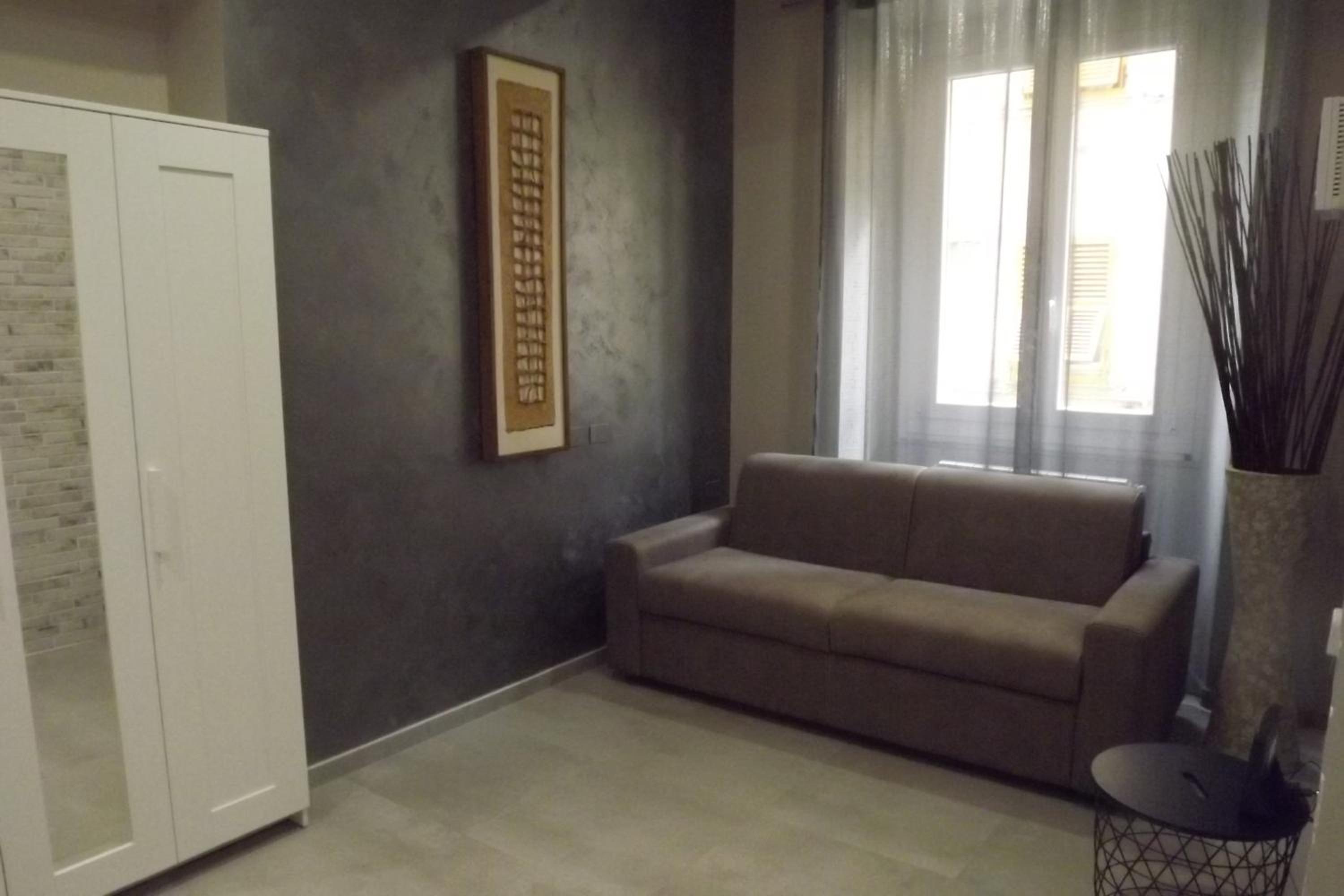 One-Bedroom Apartment - Photo 33