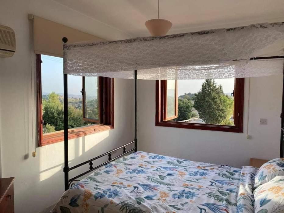 Deluxe Double Room (2 Adults + 1 Child) photo 2