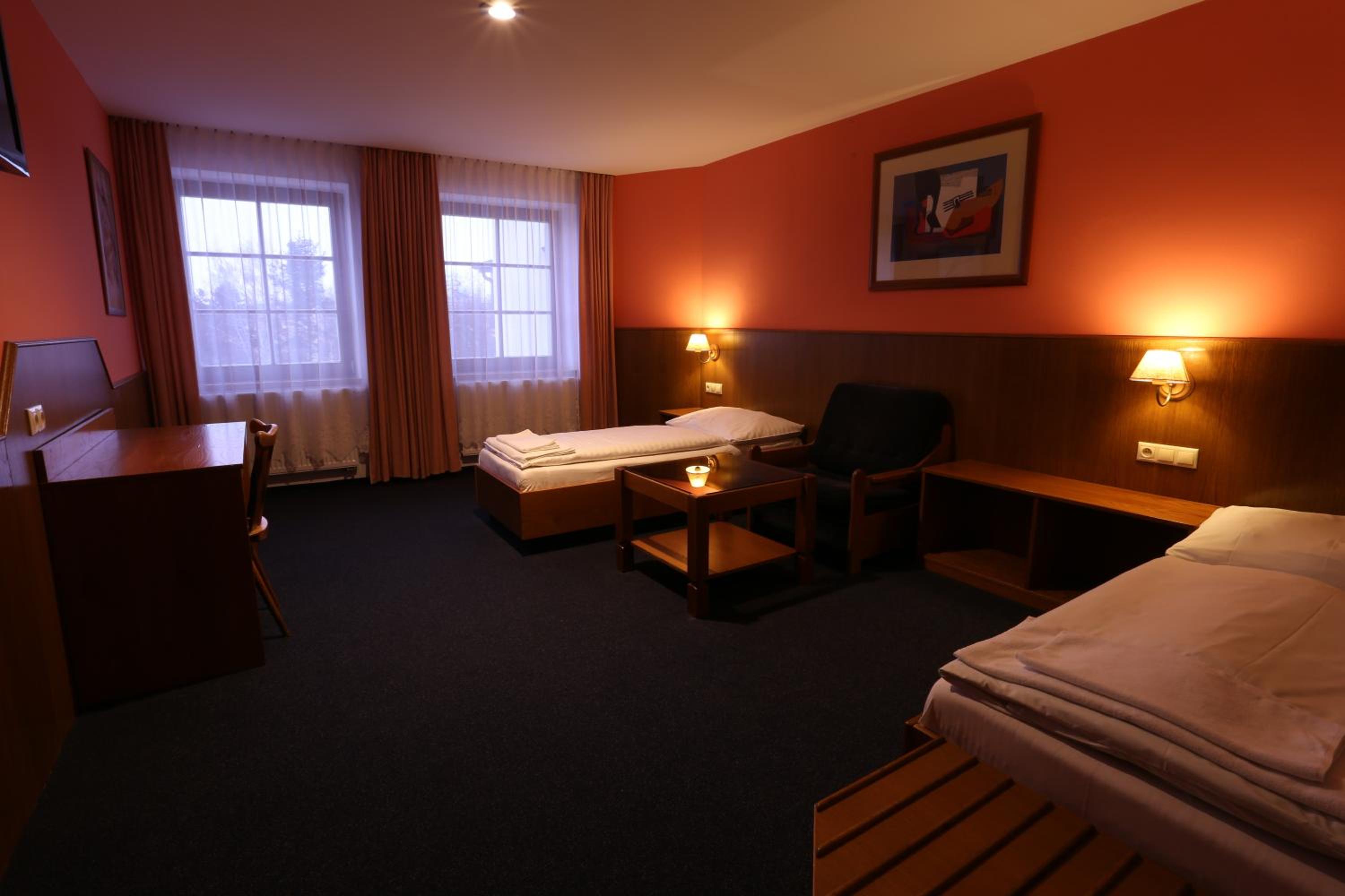 Standard Double or Twin Room photo 3