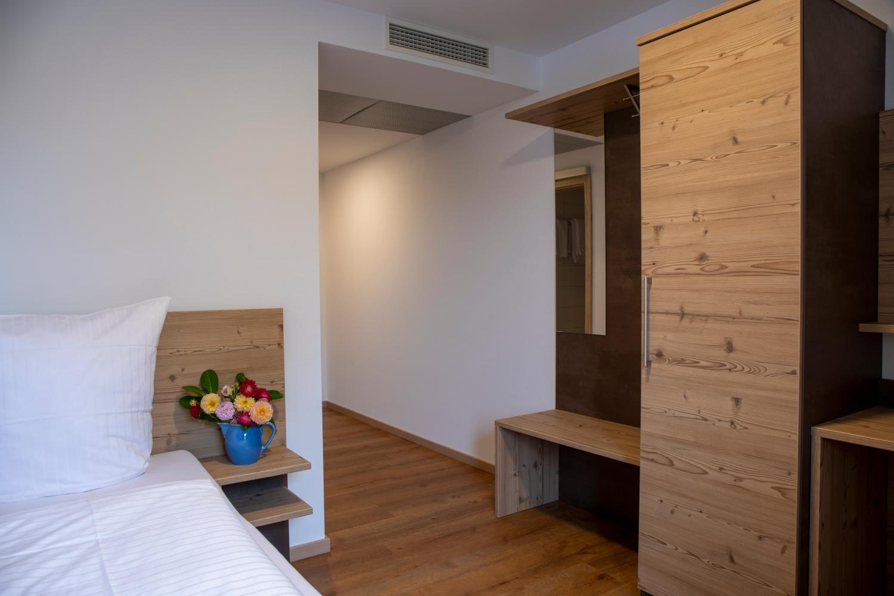 Single Room with Balcony photo 3