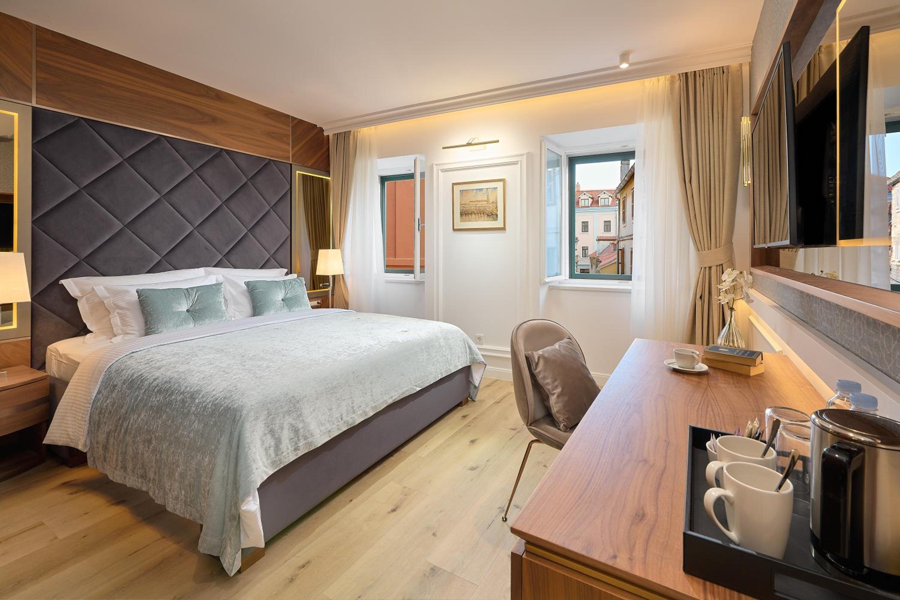 Deluxe Double Room photo 2