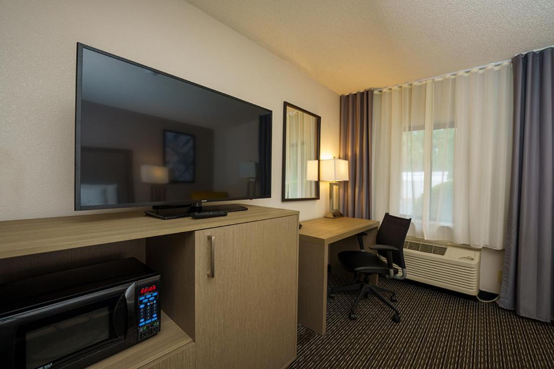 Double Room with Two Double Beds - Non-Smoking - Photo 3