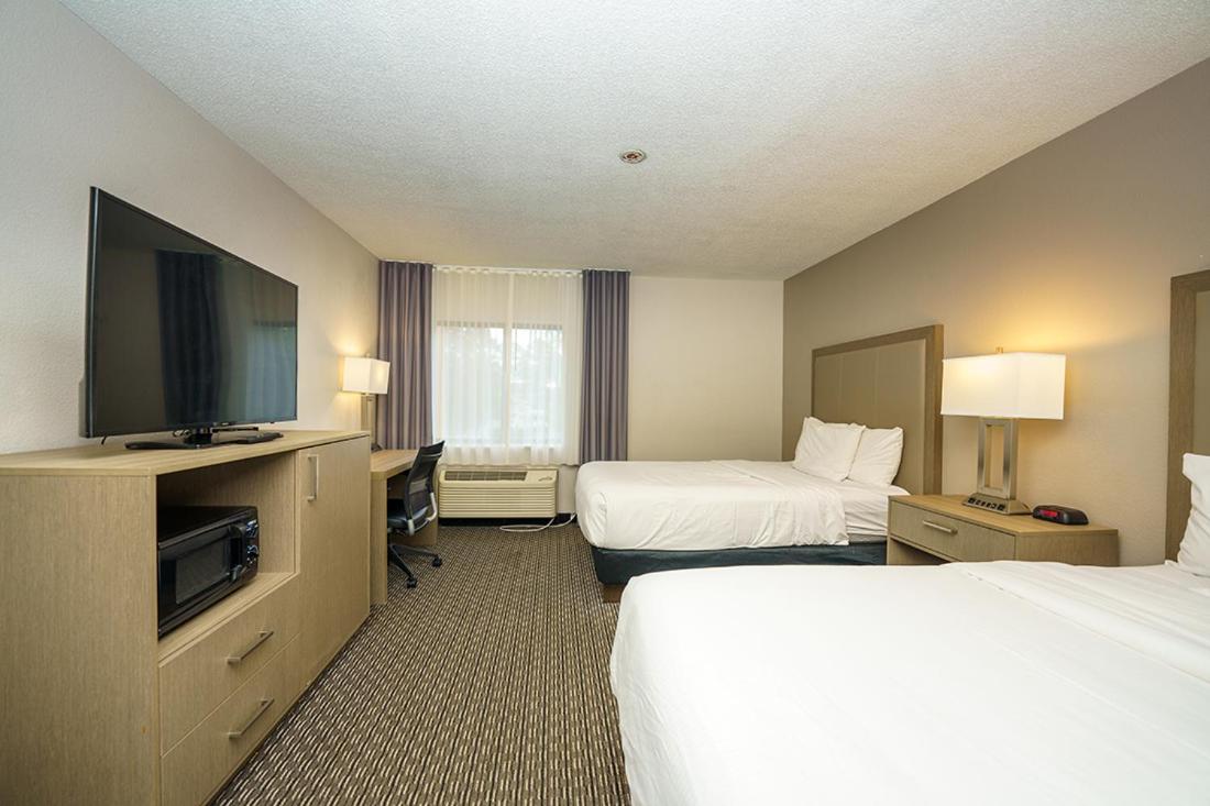 Double Room with Two Double Beds - Non-Smoking - Photo 1