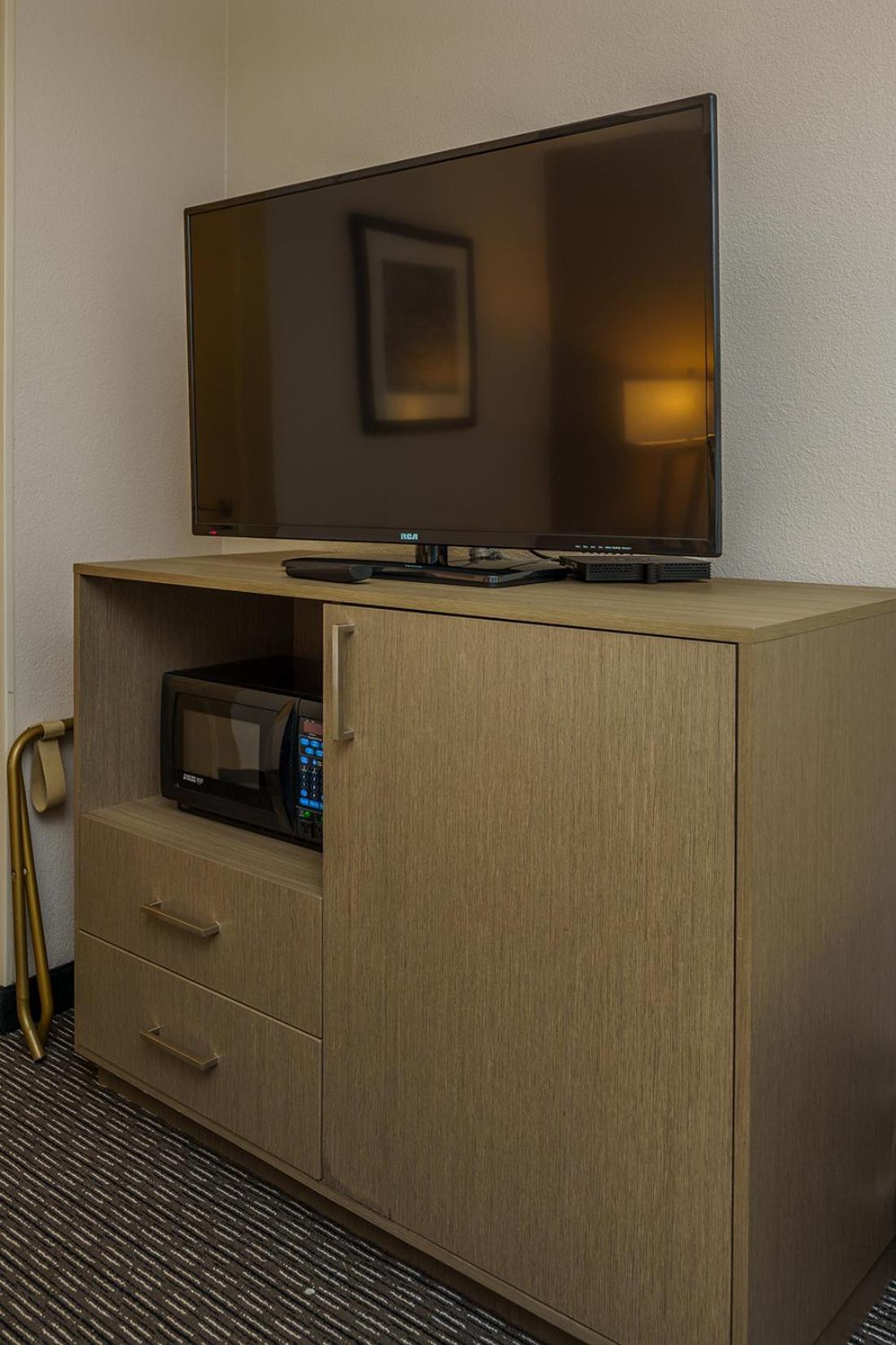 Double Room with Two Double Beds - Non-Smoking - Photo 4