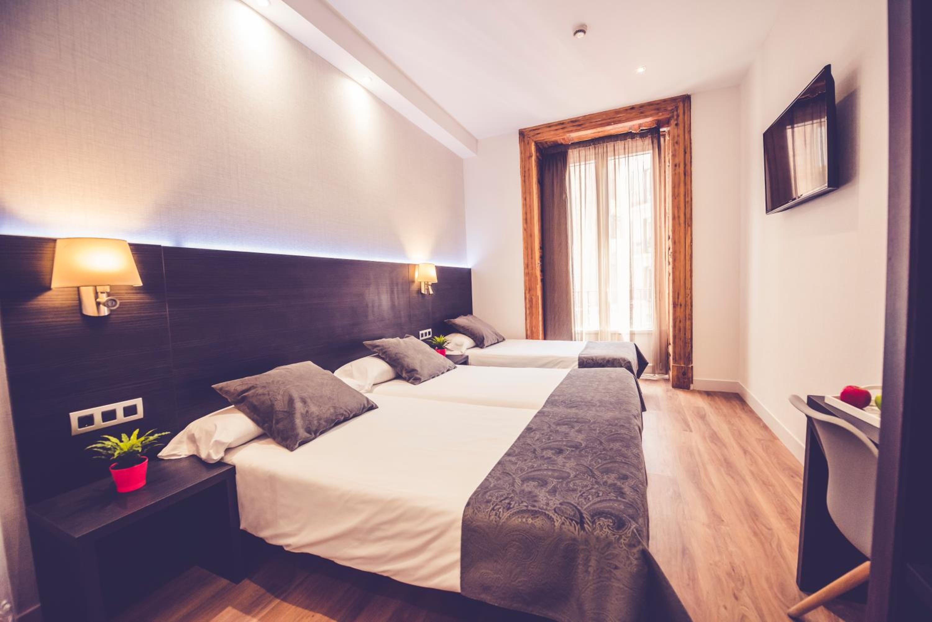 Triple Room - Photo 13