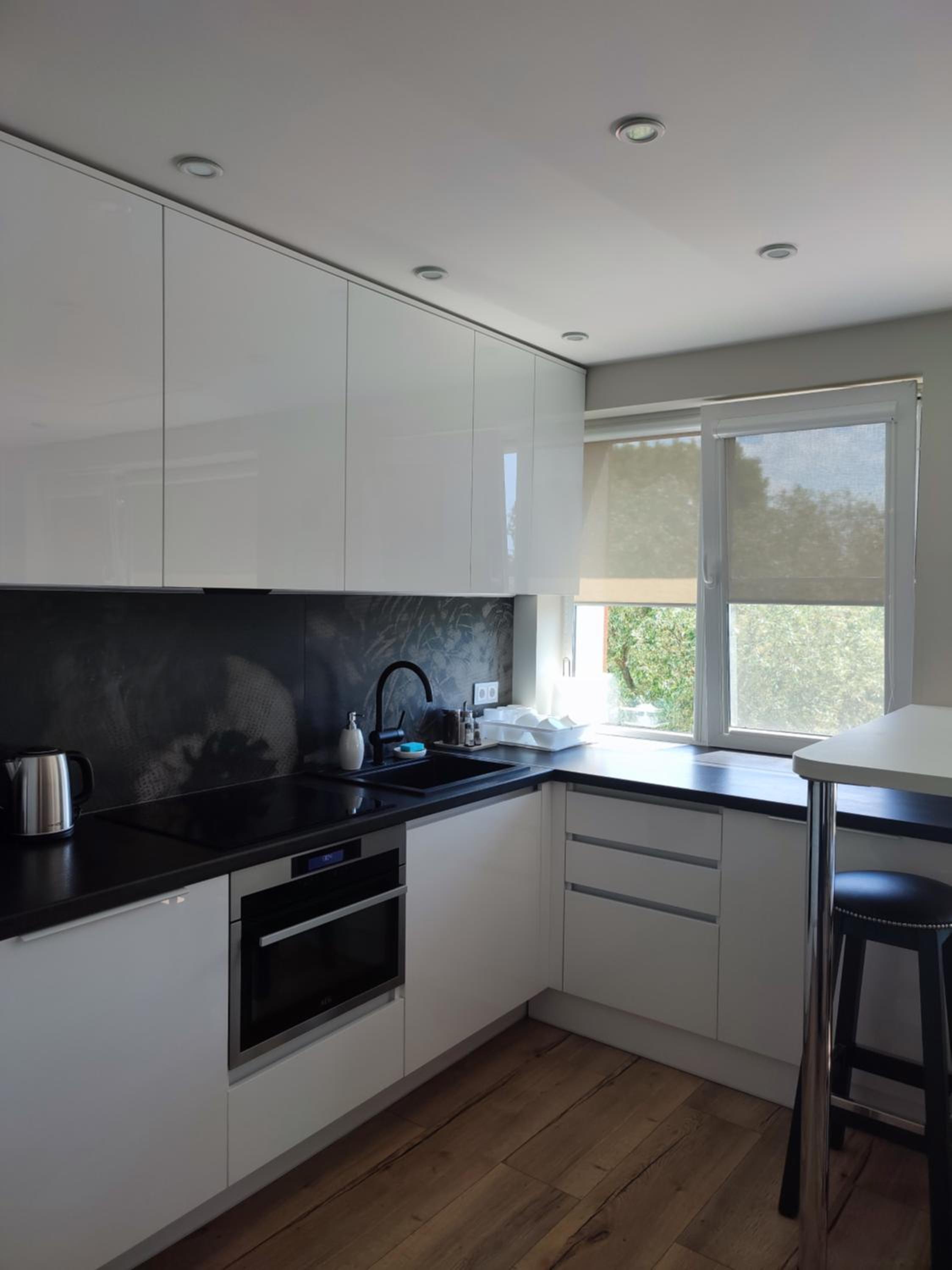 Studio Apartment - Photo 24