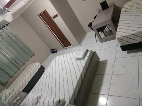 Economy Triple Room photo 3