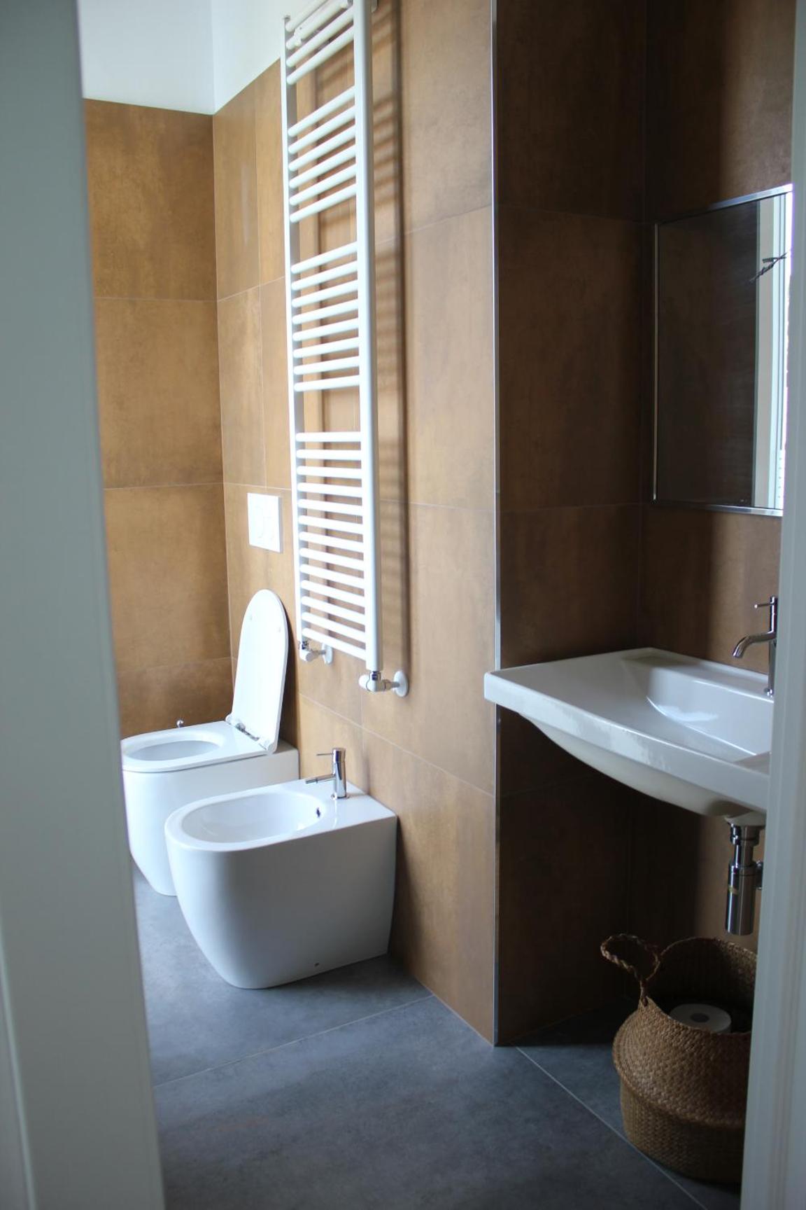 Double Room with Private Bathroom - Photo 6