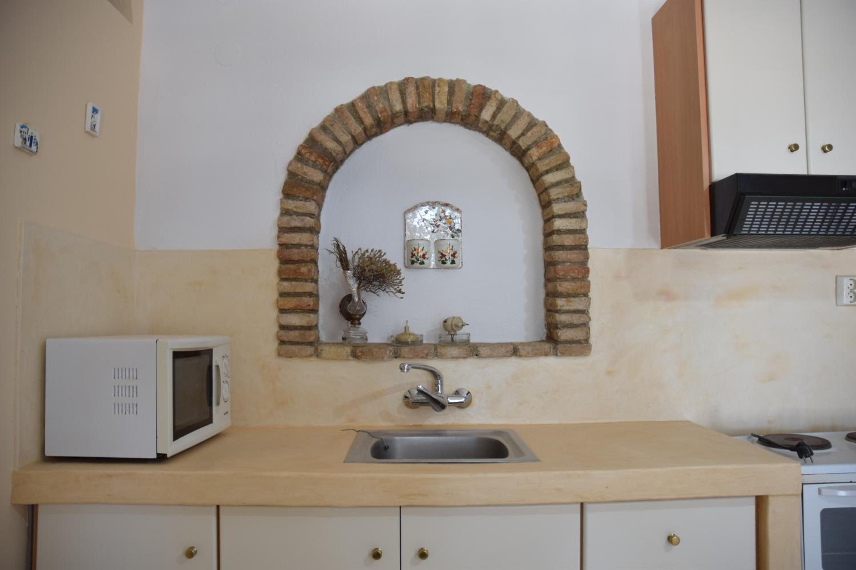 One-Bedroom Apartment (4 Adults) photo 2