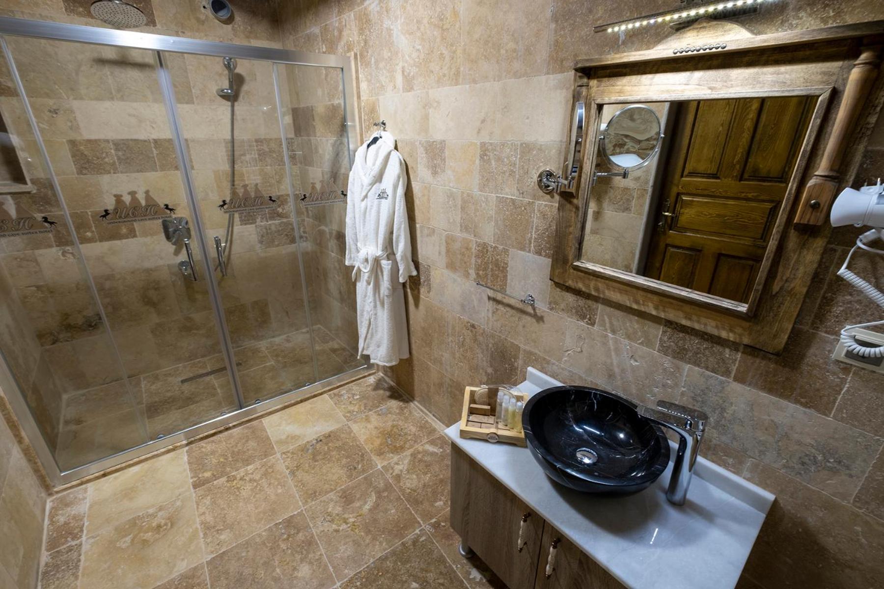 Standard Double Room - Photo 4
